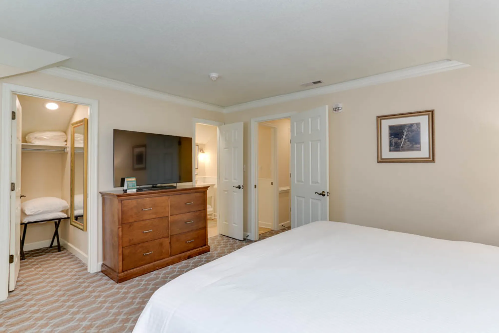 Property Slideshow image 15 of 28 | 215 padgetts ordinary, Williamsburg, VA, 23185