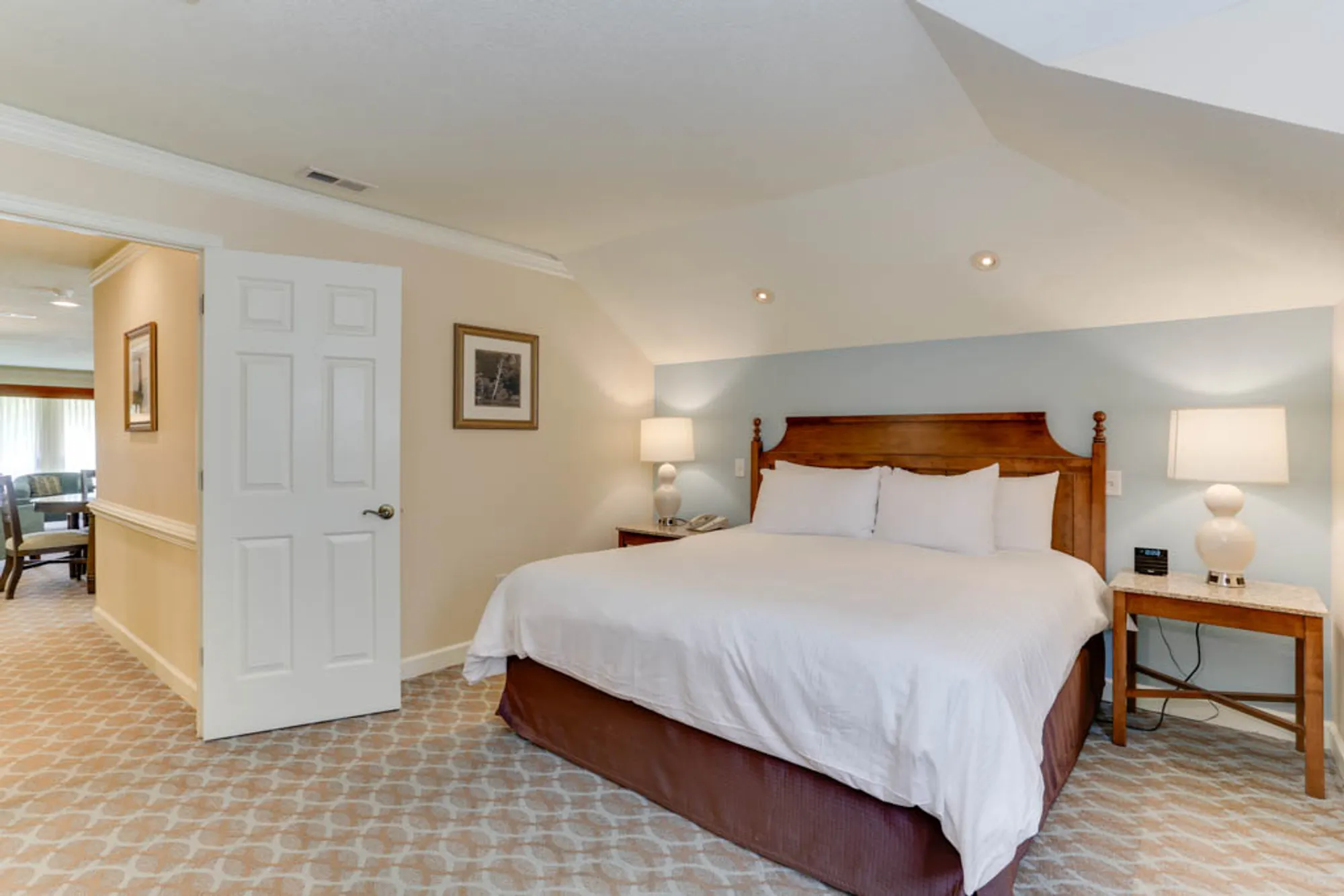 Property Slideshow image 16 of 28 | 215 padgetts ordinary, Williamsburg, VA, 23185