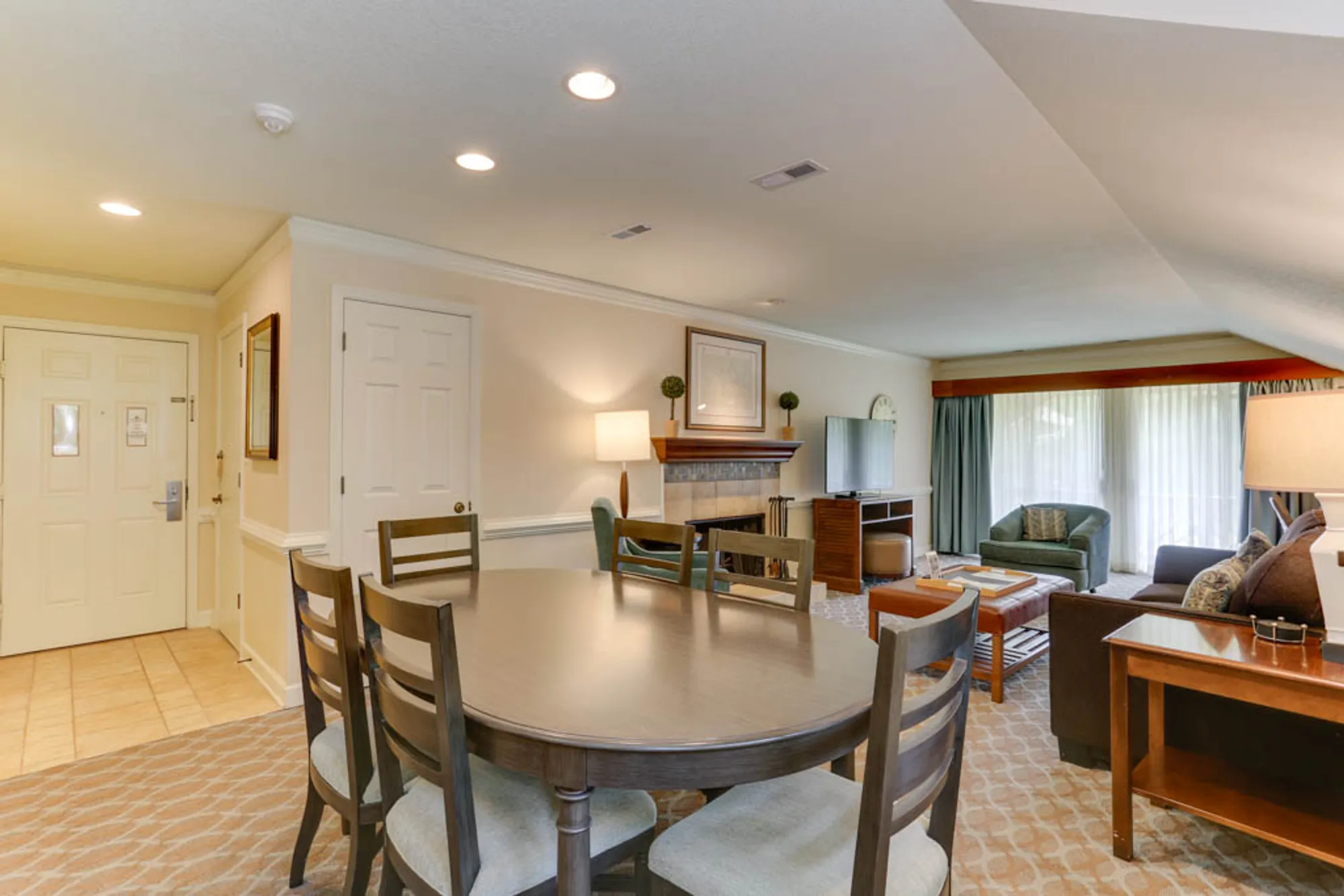 Property Slideshow image 10 of 28 | 215 padgetts ordinary, Williamsburg, VA, 23185