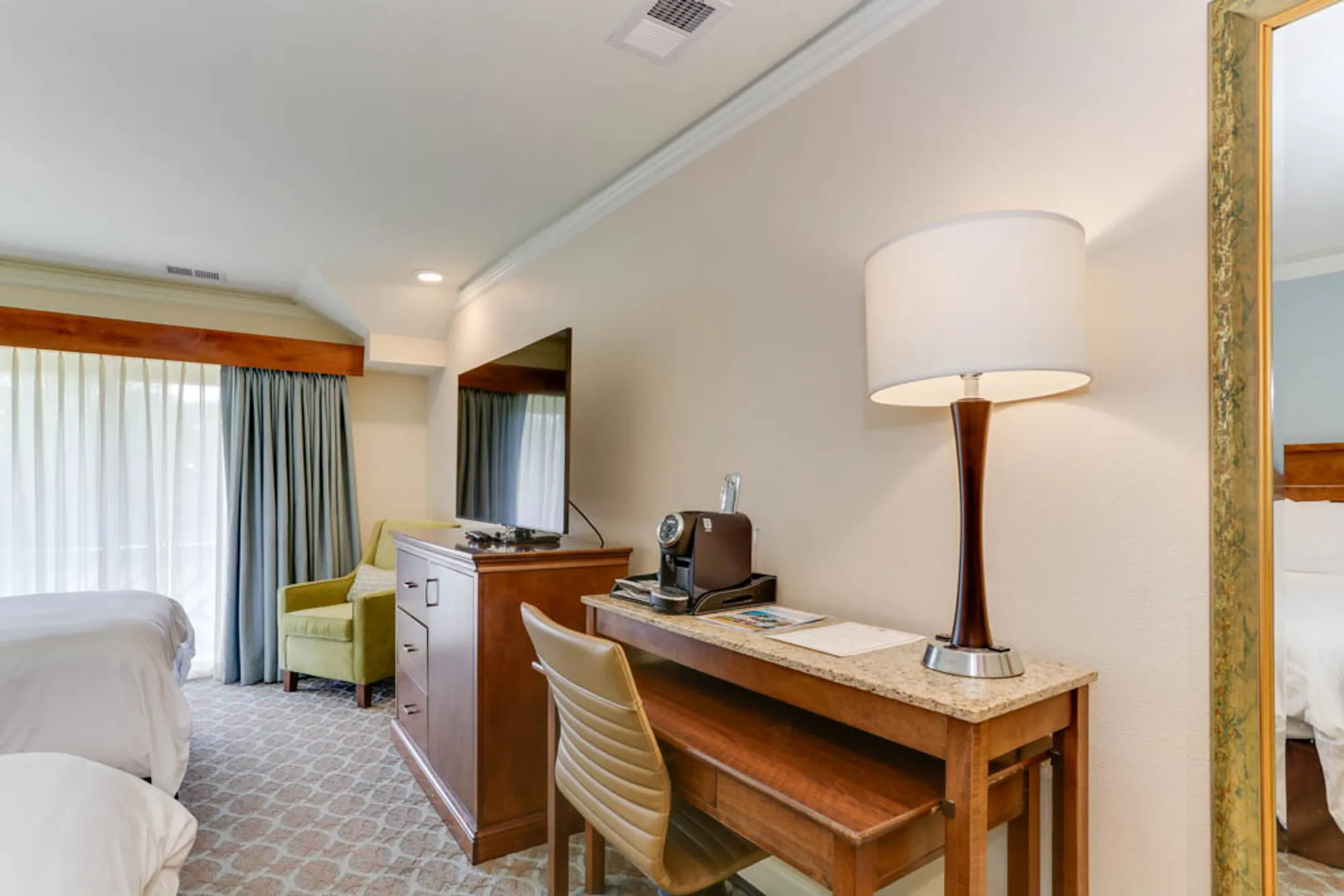 Property Slideshow image 24 of 28 | 215 padgetts ordinary, Williamsburg, VA, 23185