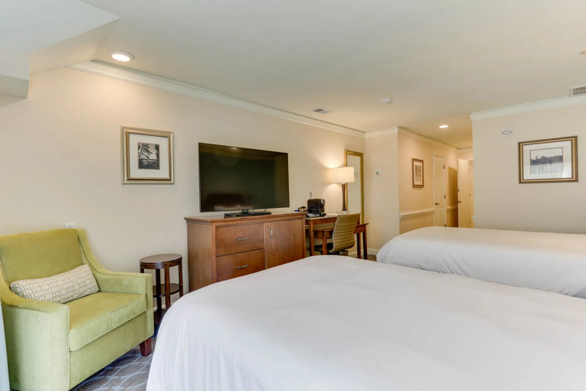 Property Slideshow image 25 of 28 | 215 padgetts ordinary, Williamsburg, VA, 23185