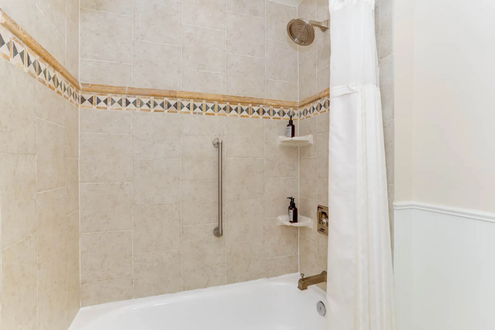 Property Slideshow image 27 of 28 | 215 padgetts ordinary, Williamsburg, VA, 23185