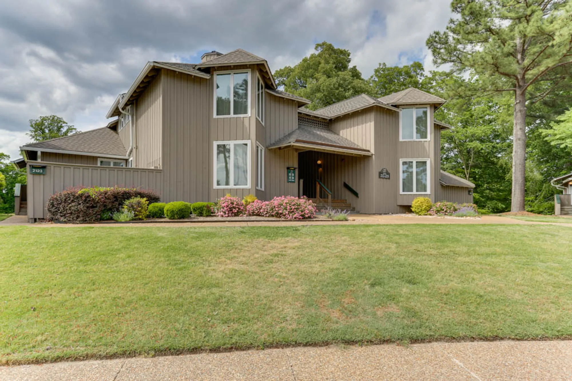 Property Slideshow image 3 of 28 | 215 padgetts ordinary, Williamsburg, VA, 23185