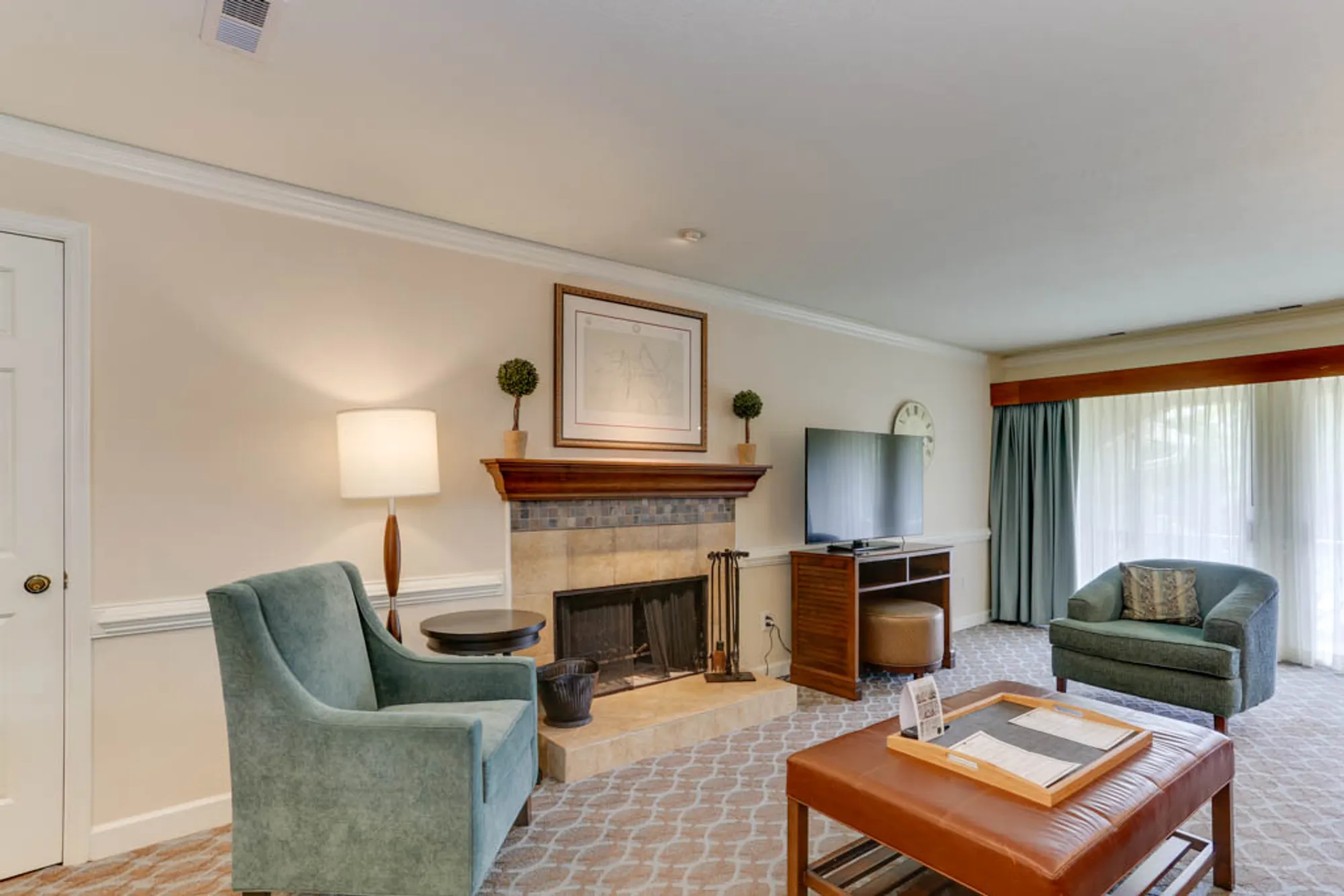 Property Slideshow image 7 of 28 | 215 padgetts ordinary, Williamsburg, VA, 23185