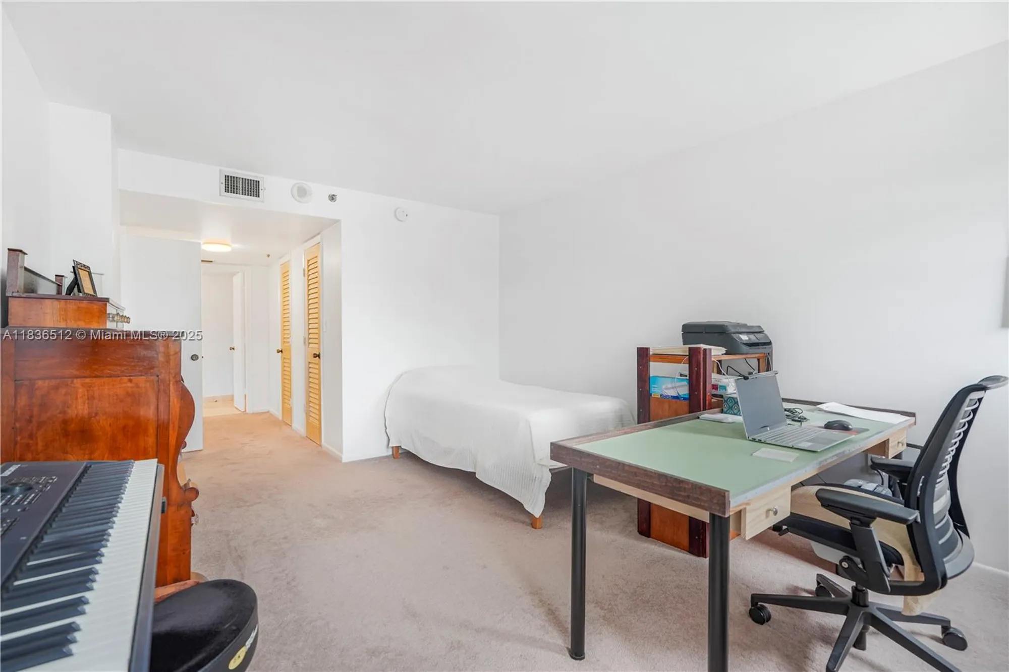 Property Slideshow image 15 of 44 | 1201 s ocean dr 410s, Hollywood, FL, 33019