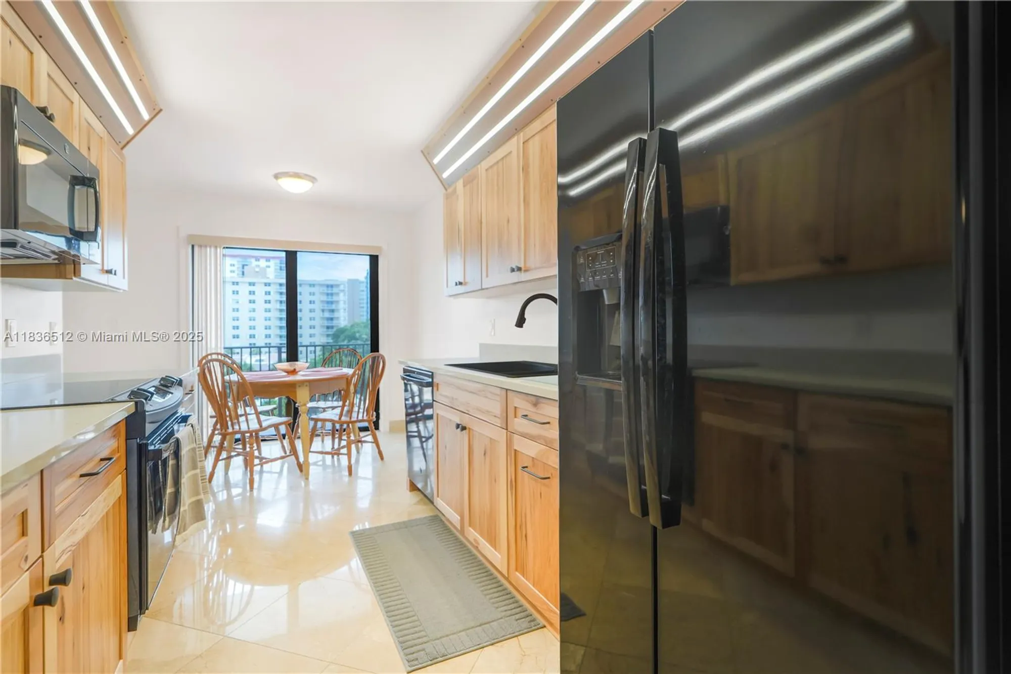 Property Slideshow image 12 of 44 | 1201 s ocean dr 410s, Hollywood, FL, 33019
