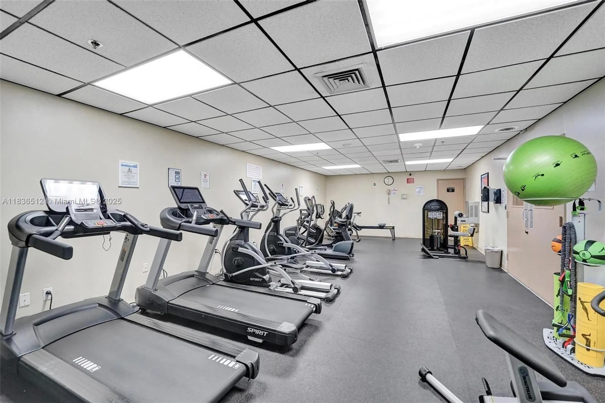 Property Slideshow image 30 of 44 | 1201 s ocean dr 410s, Hollywood, FL, 33019