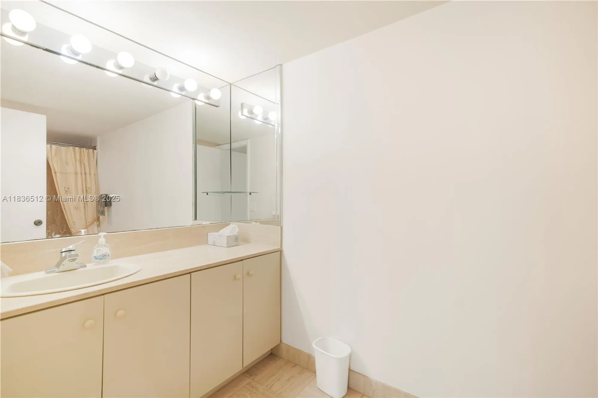 Property Slideshow image 7 of 44 | 1201 s ocean dr 410s, Hollywood, FL, 33019