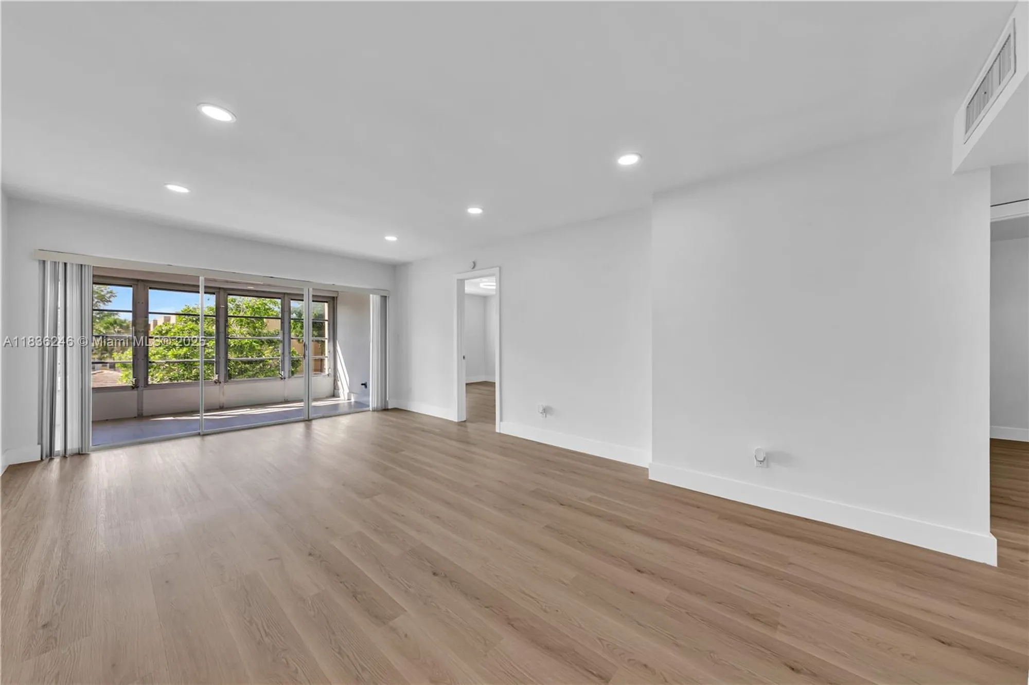 Property Slideshow image 10 of 32 | 6000 nw 64th ave 303, Tamarac, FL, 33319