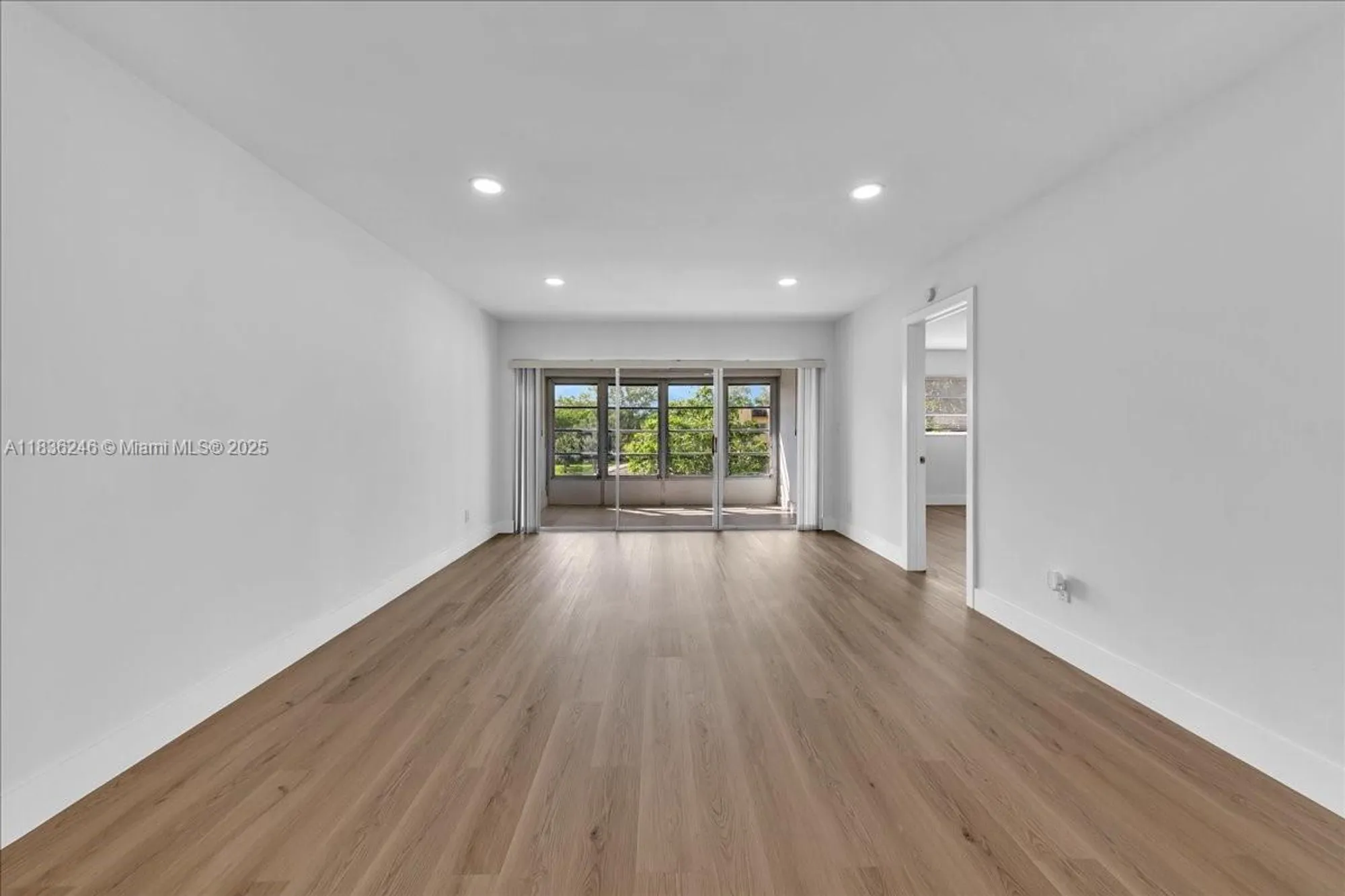 Property Slideshow image 11 of 32 | 6000 nw 64th ave 303, Tamarac, FL, 33319