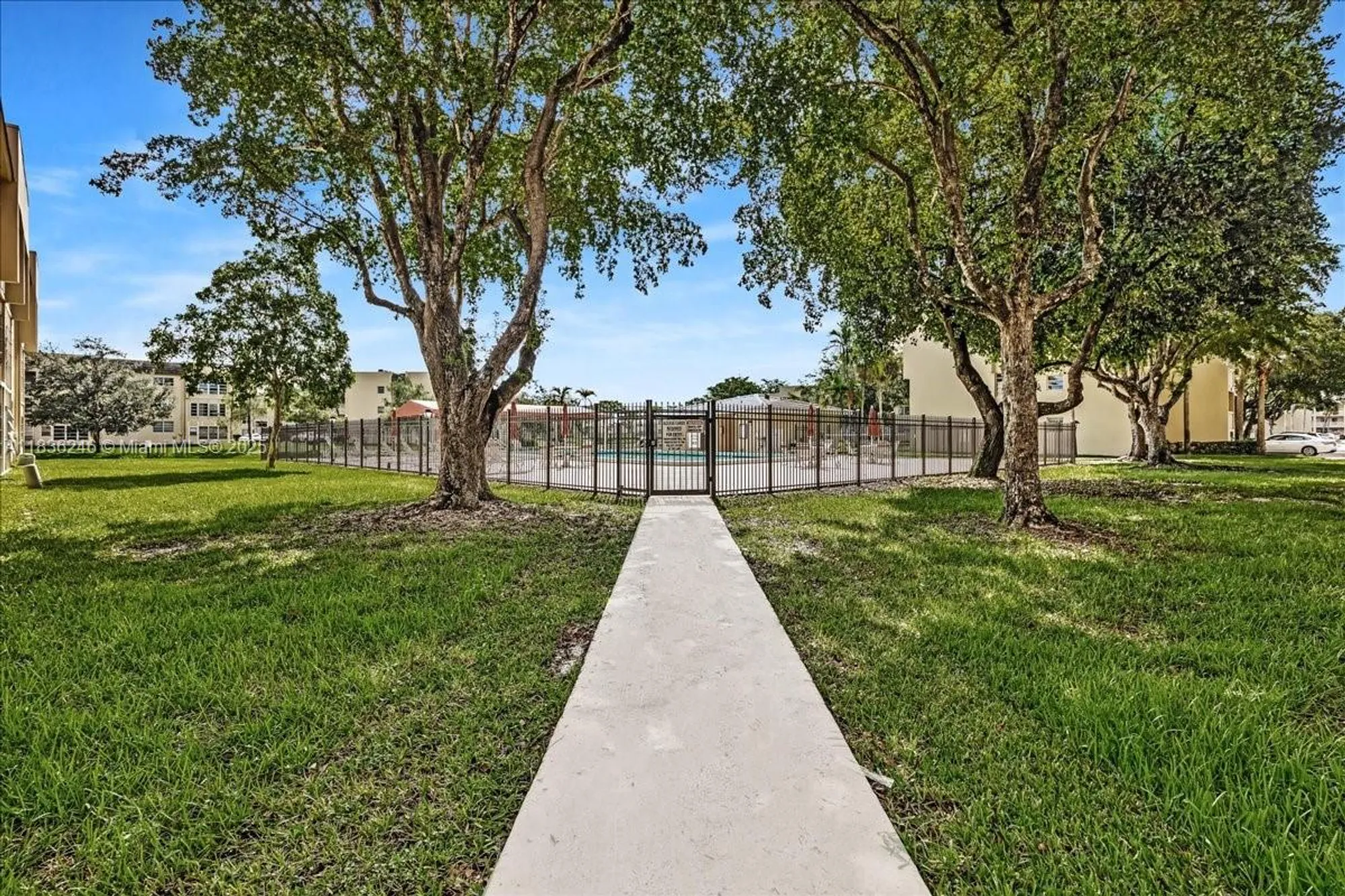 Property Slideshow image 29 of 32 | 6000 nw 64th ave 303, Tamarac, FL, 33319