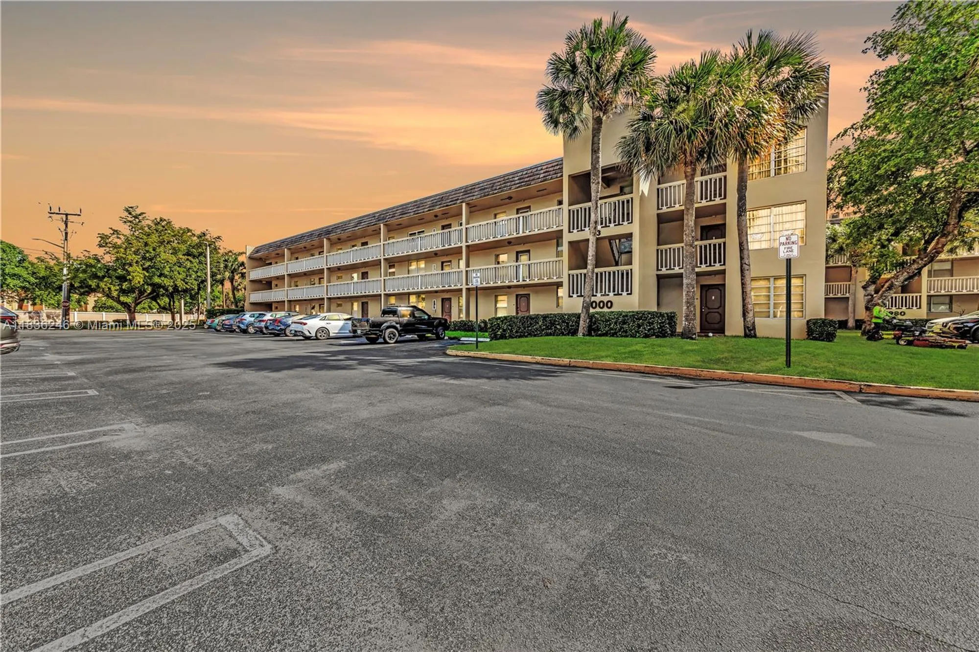 Property Slideshow image 31 of 32 | 6000 nw 64th ave 303, Tamarac, FL, 33319