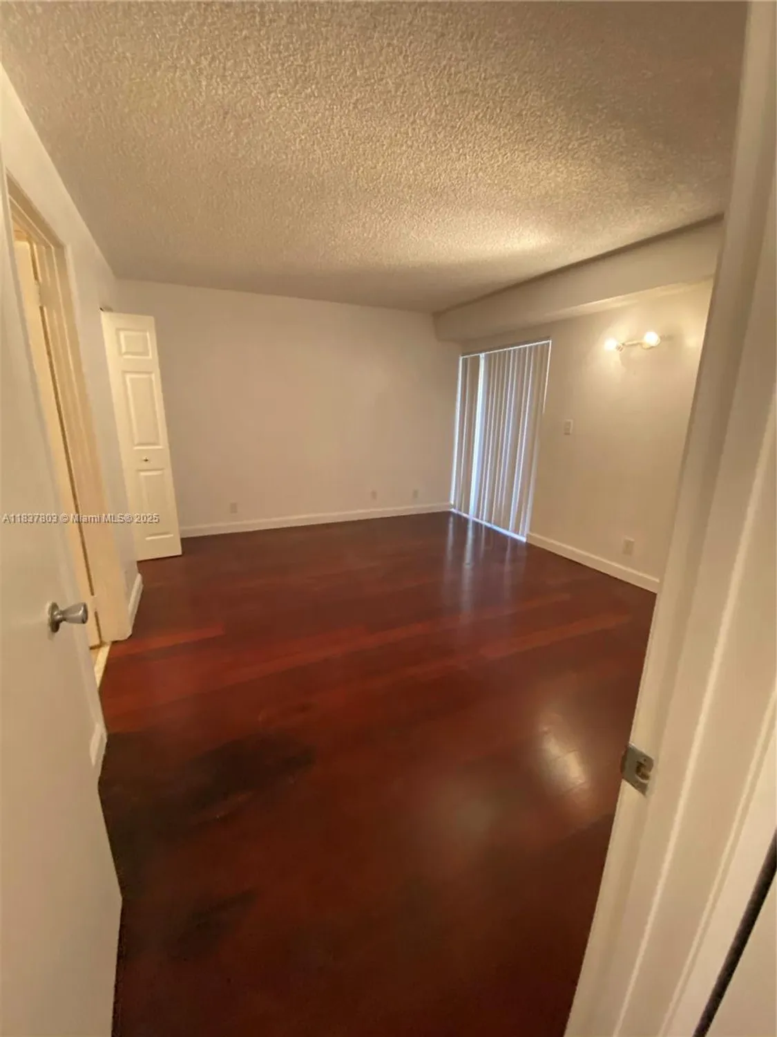 Property Slideshow image 7 of 8 | 7640 westwood dr apt 406, Tamarac, FL, 33321