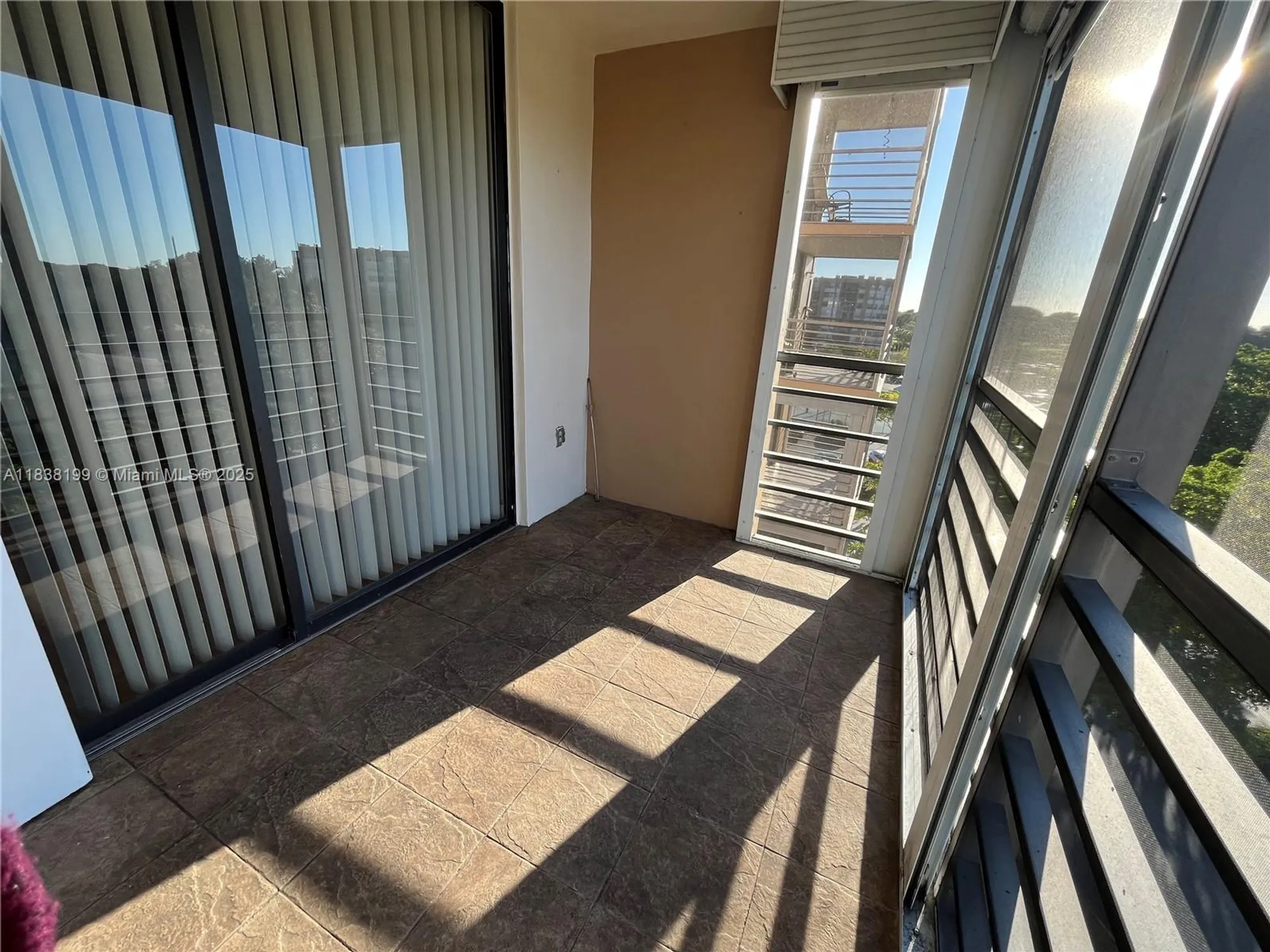 Property Slideshow image 14 of 31 | 1300 saint charles pl 613, Pembroke Pines, FL, 33026