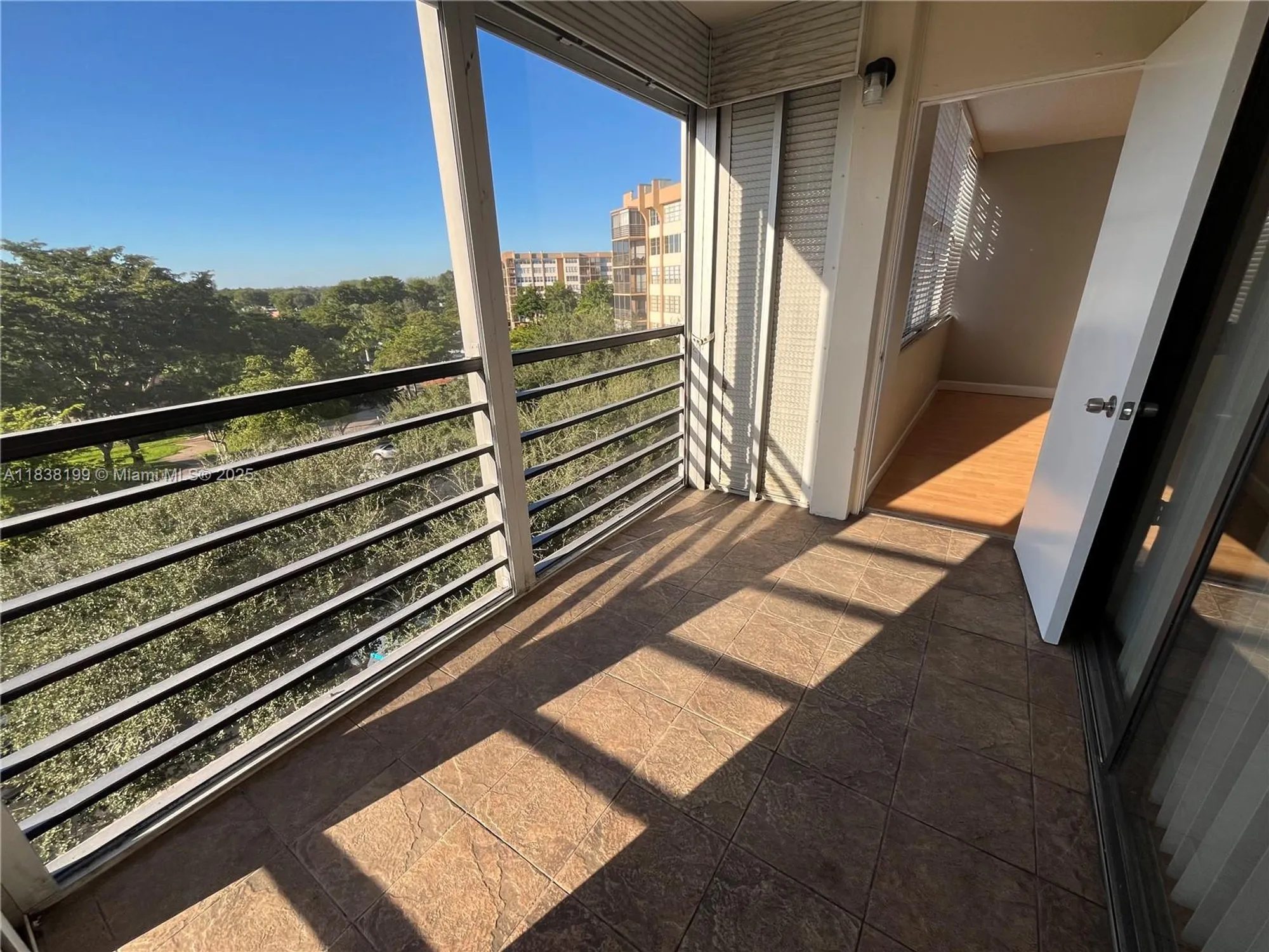 Property Slideshow image 16 of 31 | 1300 saint charles pl 613, Pembroke Pines, FL, 33026