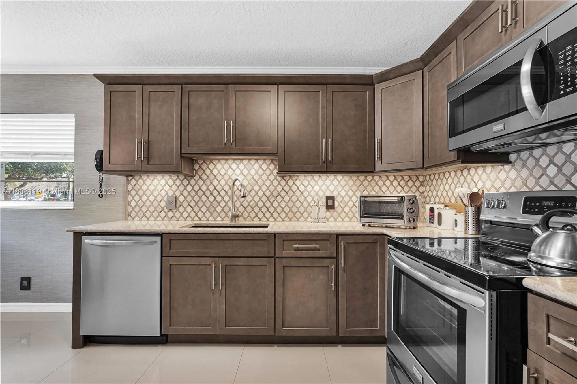 Property Slideshow image 6 of 60 | 12650 sw 6th st 101k, Pembroke Pines, FL, 33027