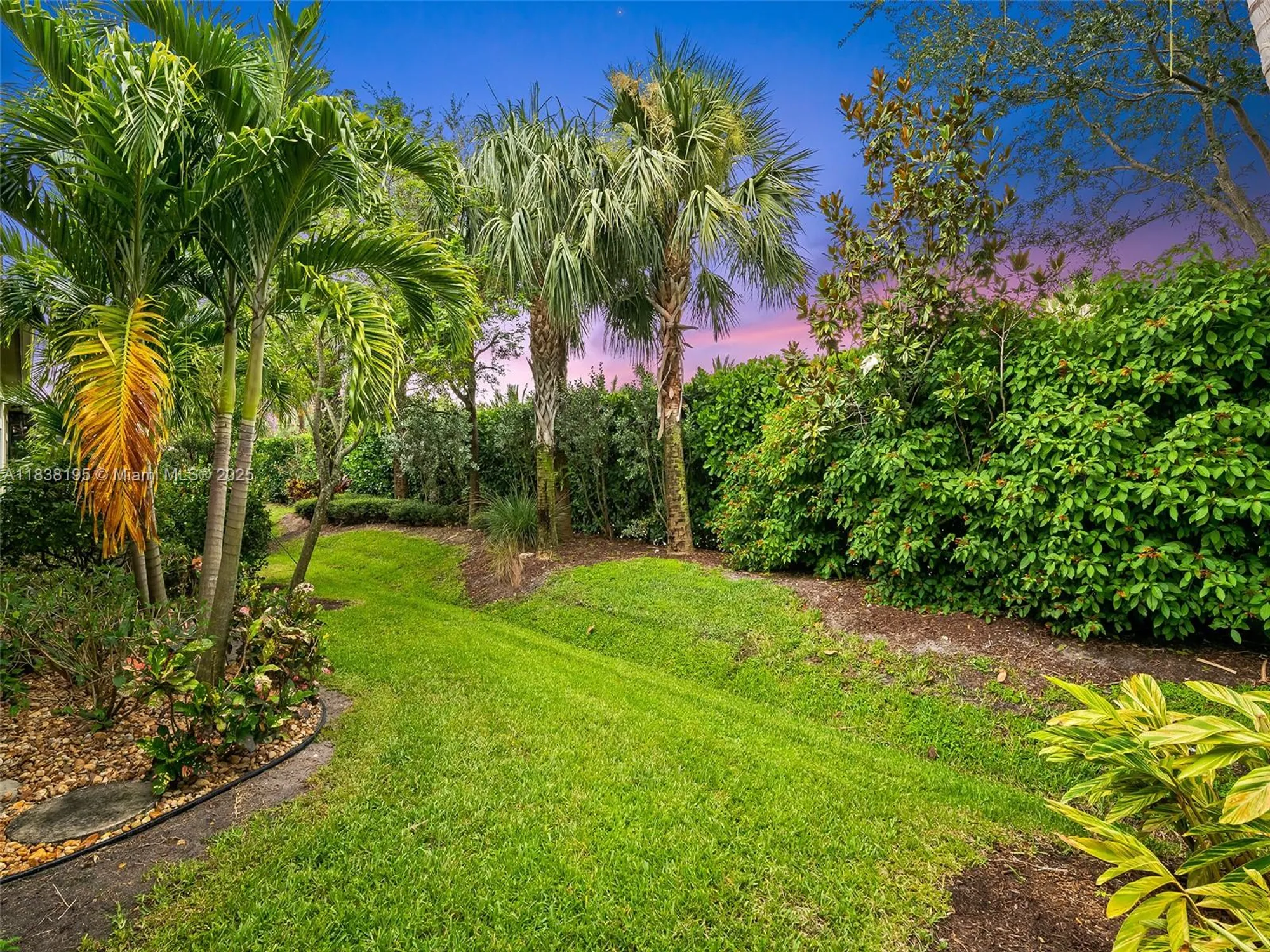 Property Slideshow image 31 of 51 | 9549 kalmar cir, Parkland, FL, 33076