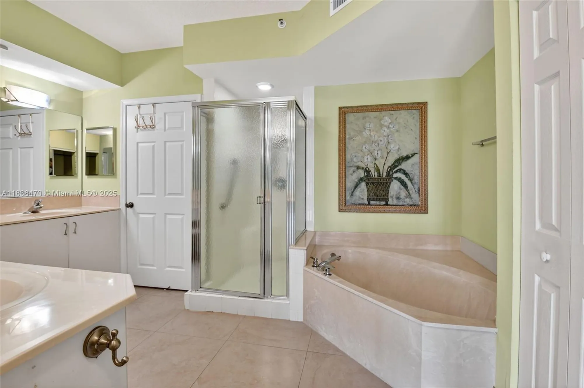 Property Slideshow image 14 of 61 | 5938 crystal shores dr 103, Boynton Beach, FL, 33437