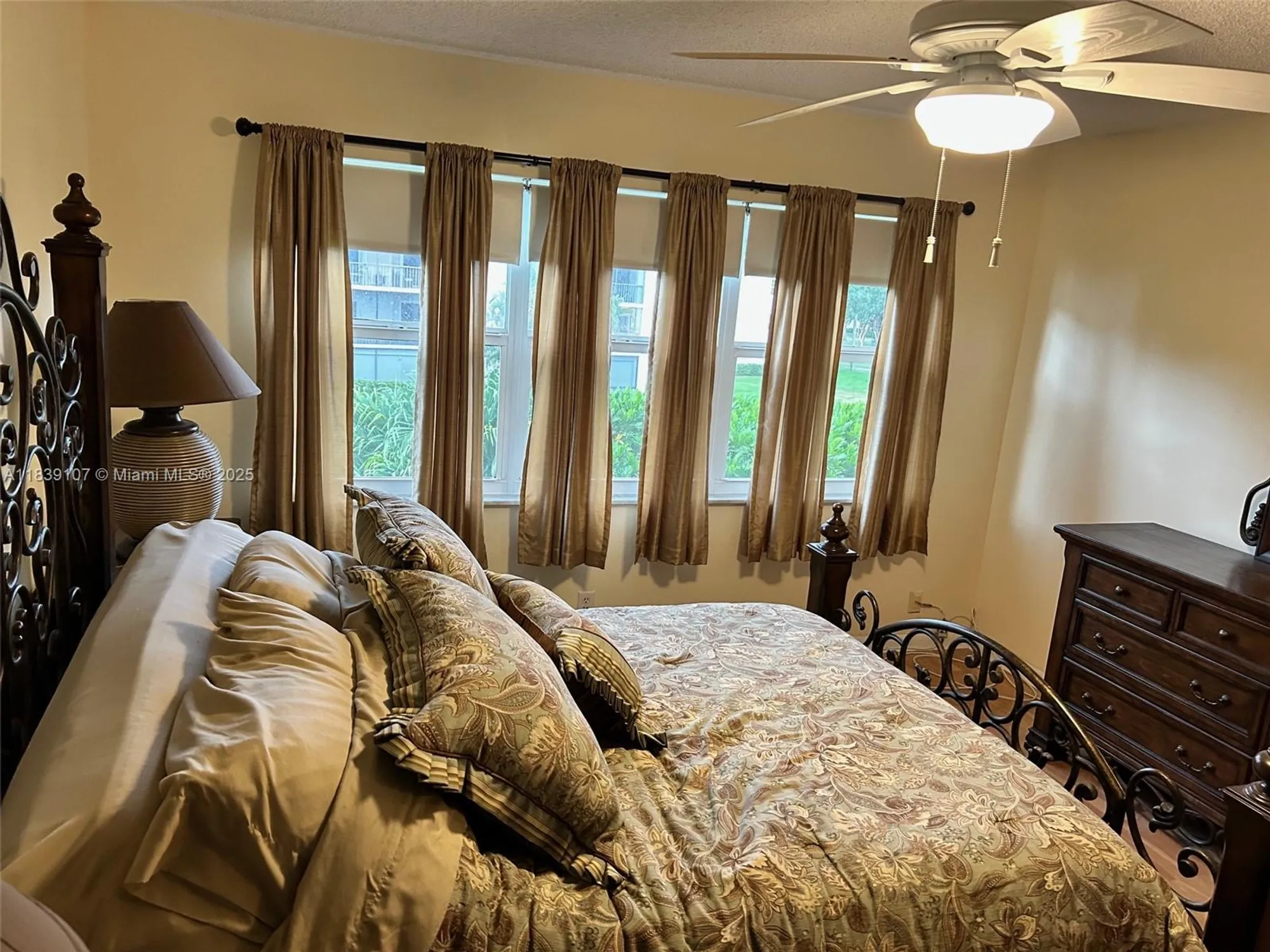 Property Slideshow image 21 of 67 | 371 s hollybrook dr 308, Pembroke Pines, FL, 33025