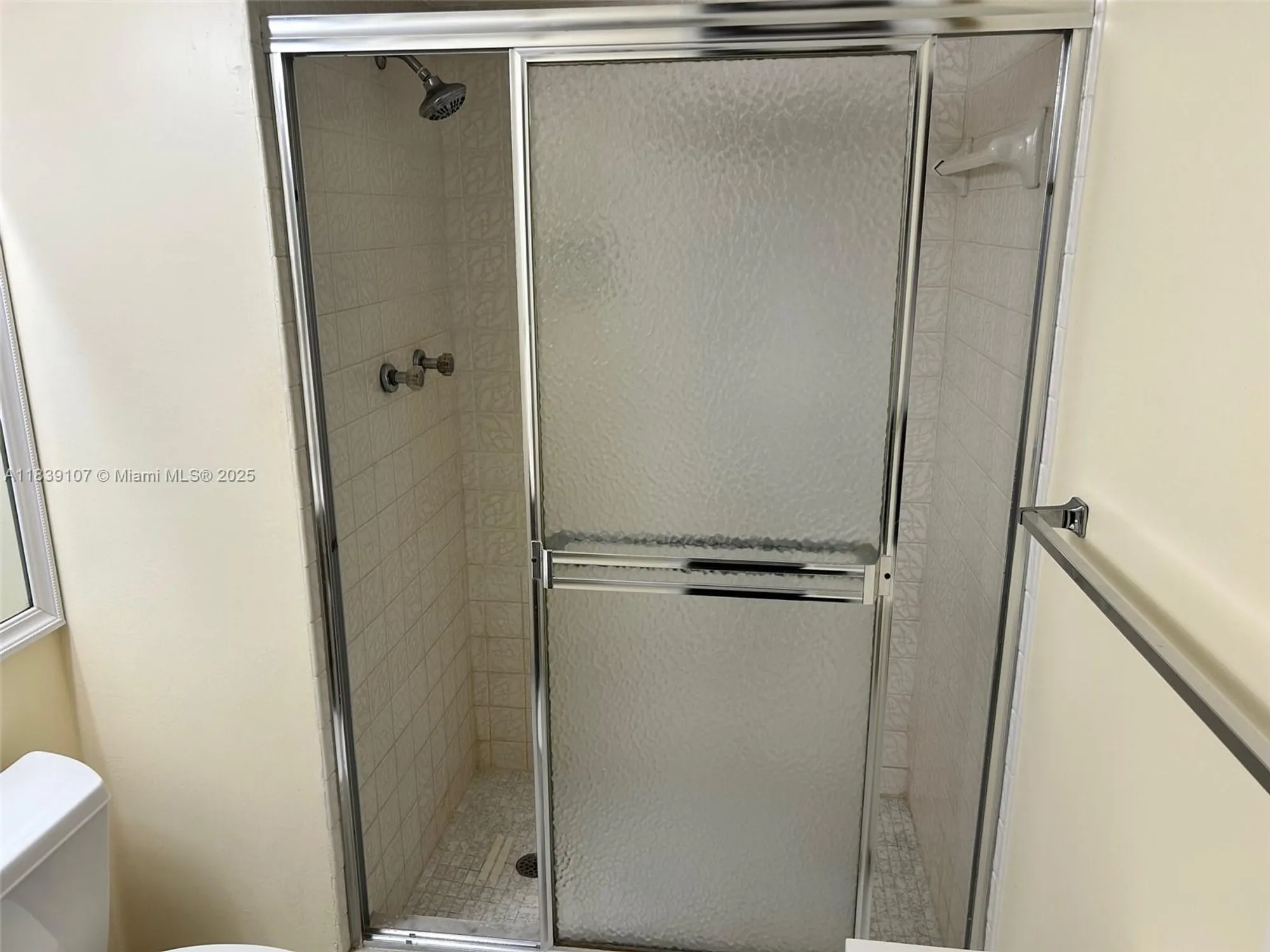 Property Slideshow image 31 of 67 | 371 s hollybrook dr 308, Pembroke Pines, FL, 33025