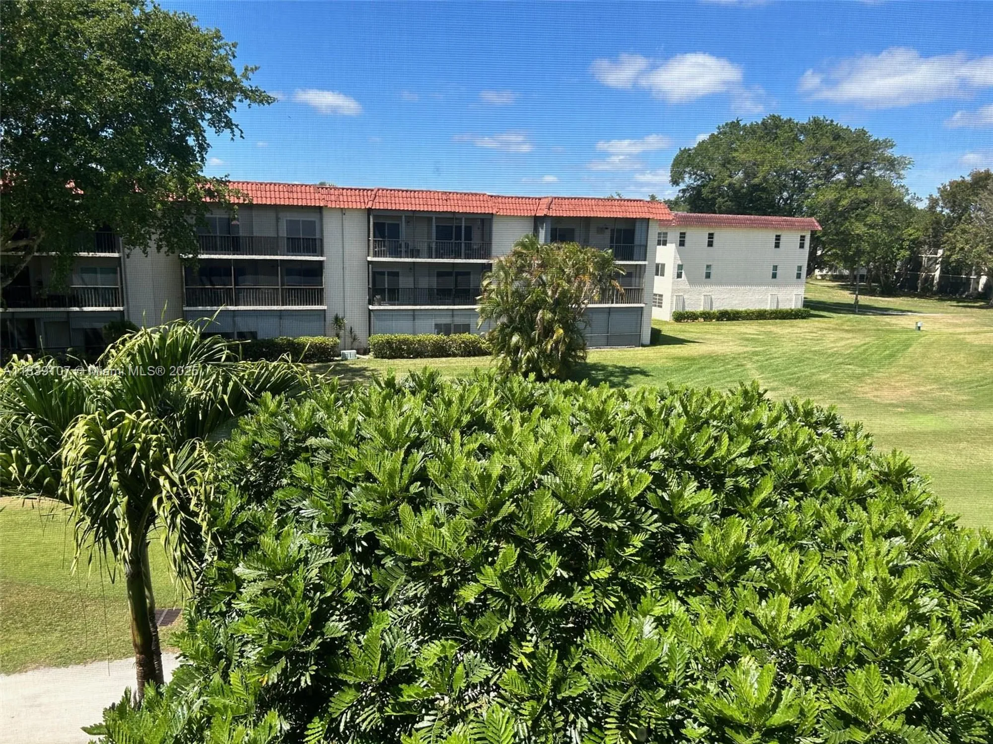 Property Slideshow image 42 of 67 | 371 s hollybrook dr 308, Pembroke Pines, FL, 33025