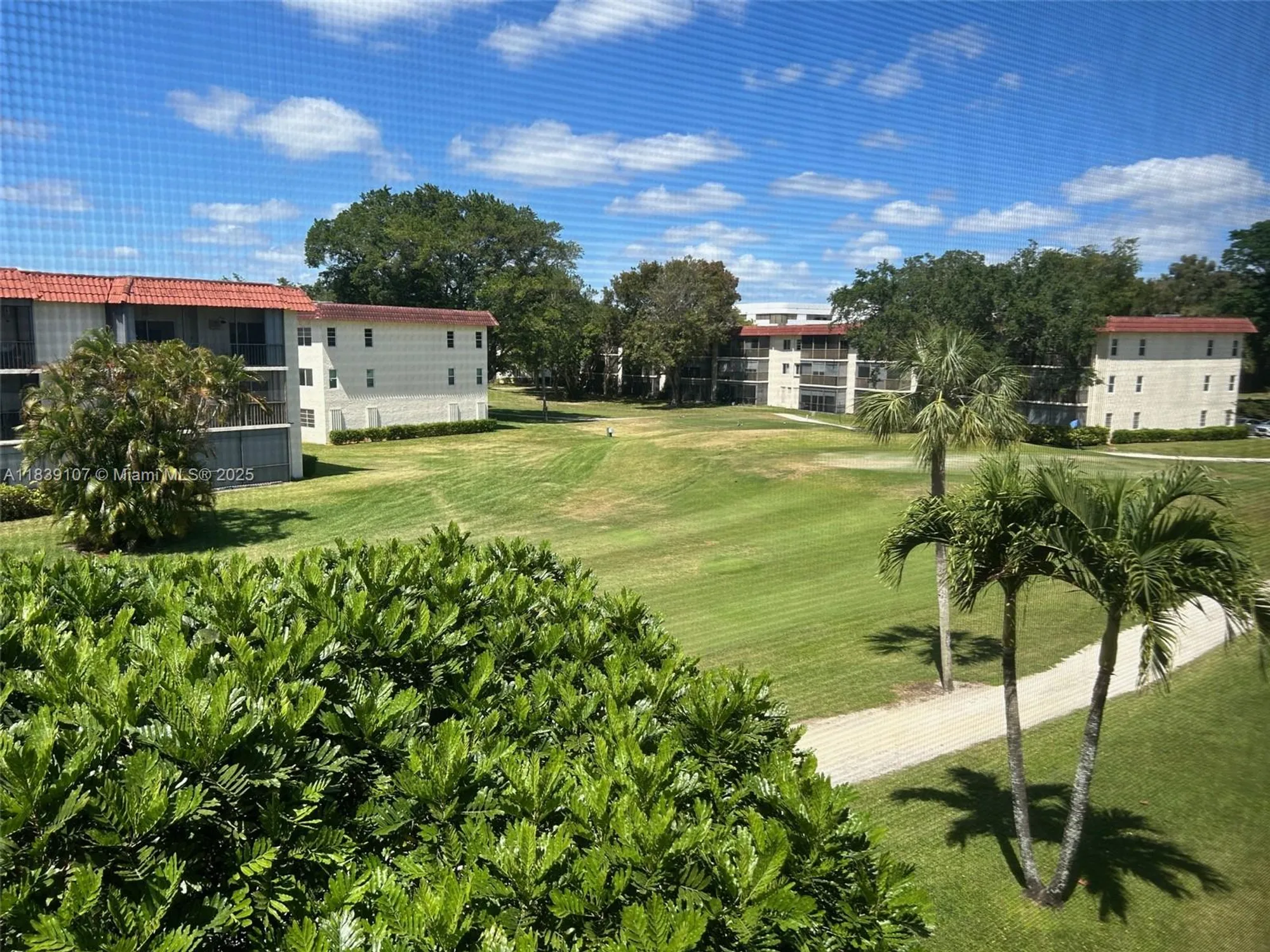 Property Slideshow image 43 of 67 | 371 s hollybrook dr 308, Pembroke Pines, FL, 33025