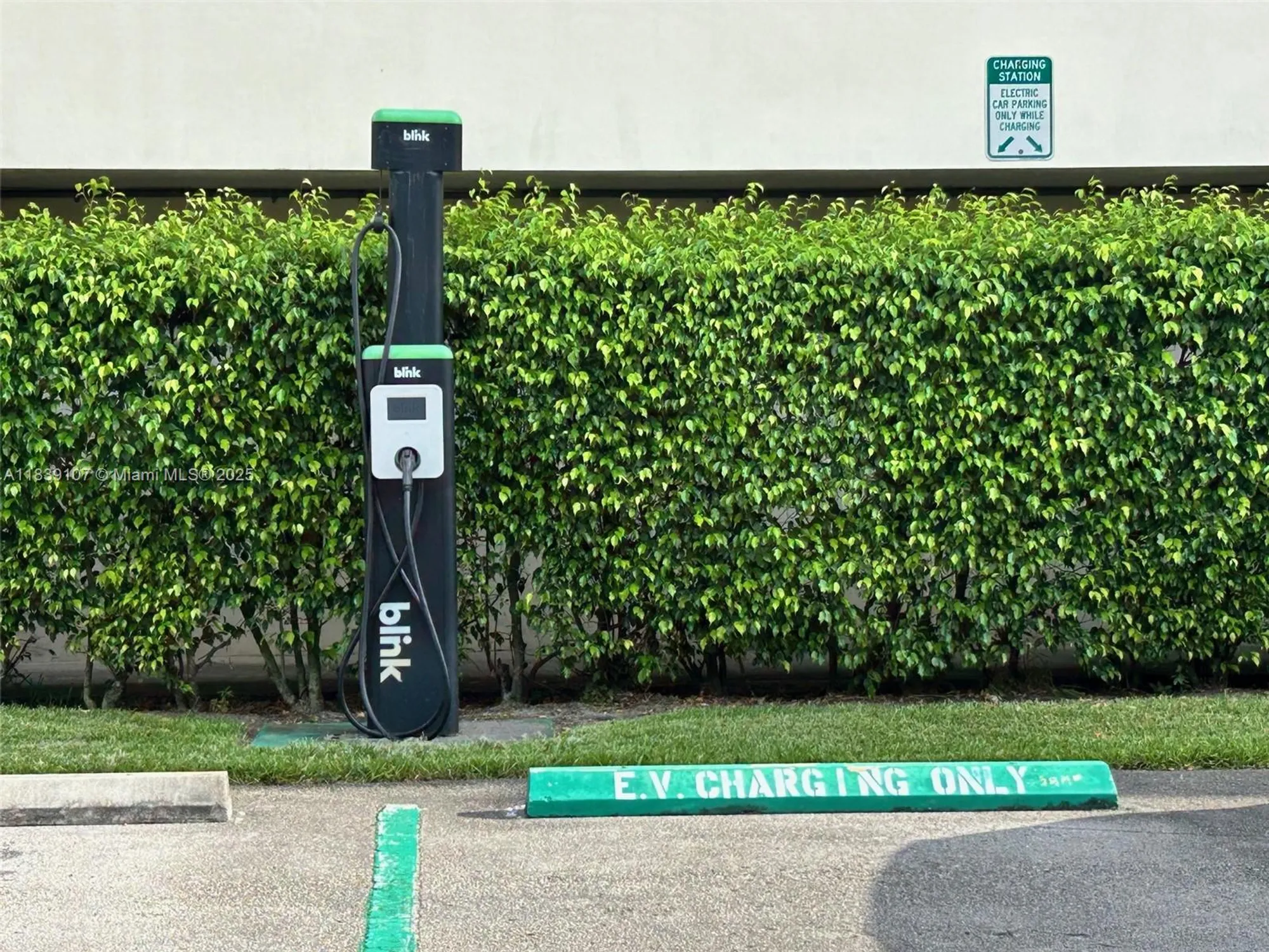 Property Slideshow image 64 of 67 | 371 s hollybrook dr 308, Pembroke Pines, FL, 33025