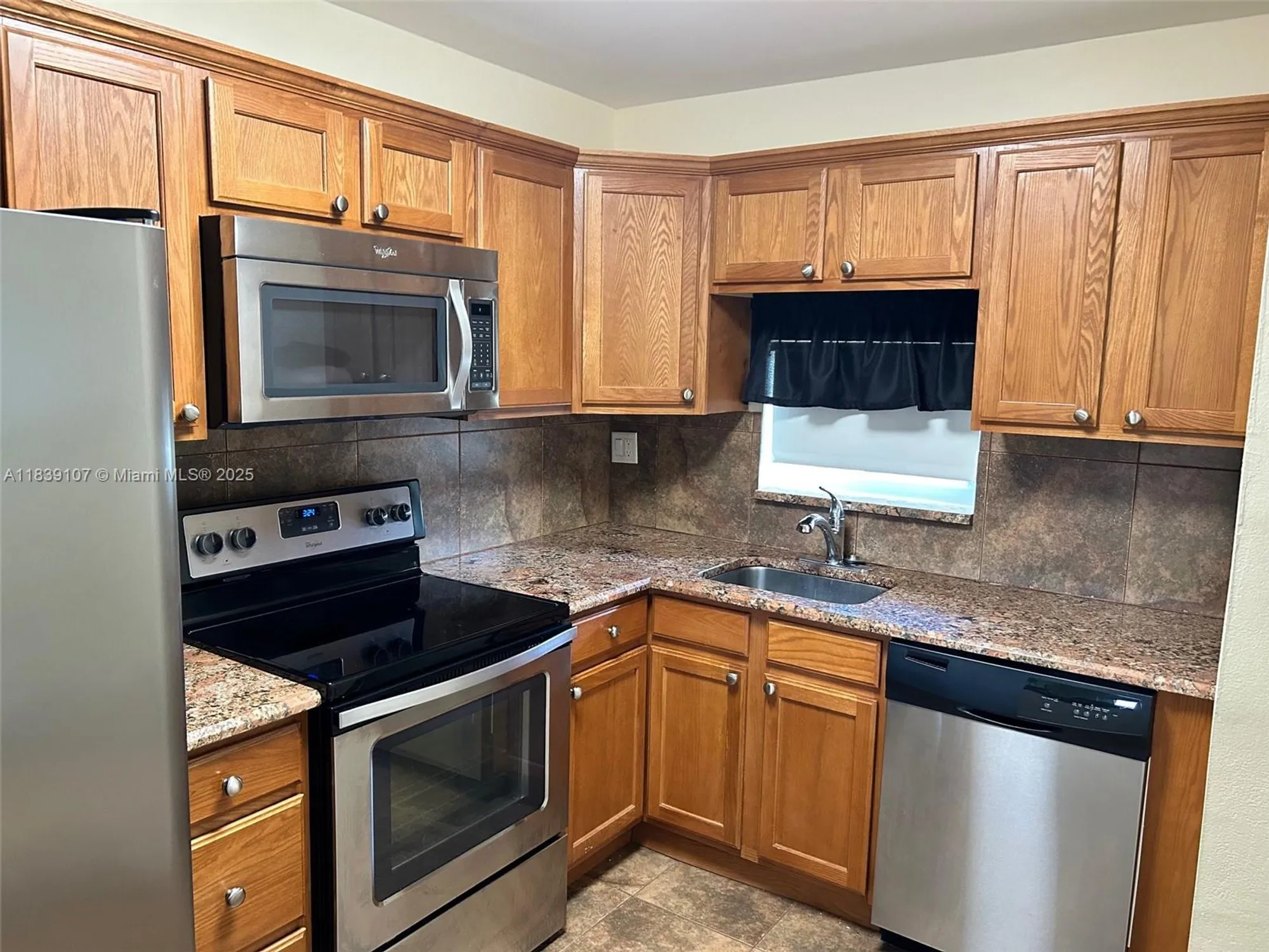 Property Slideshow image 6 of 67 | 371 s hollybrook dr 308, Pembroke Pines, FL, 33025