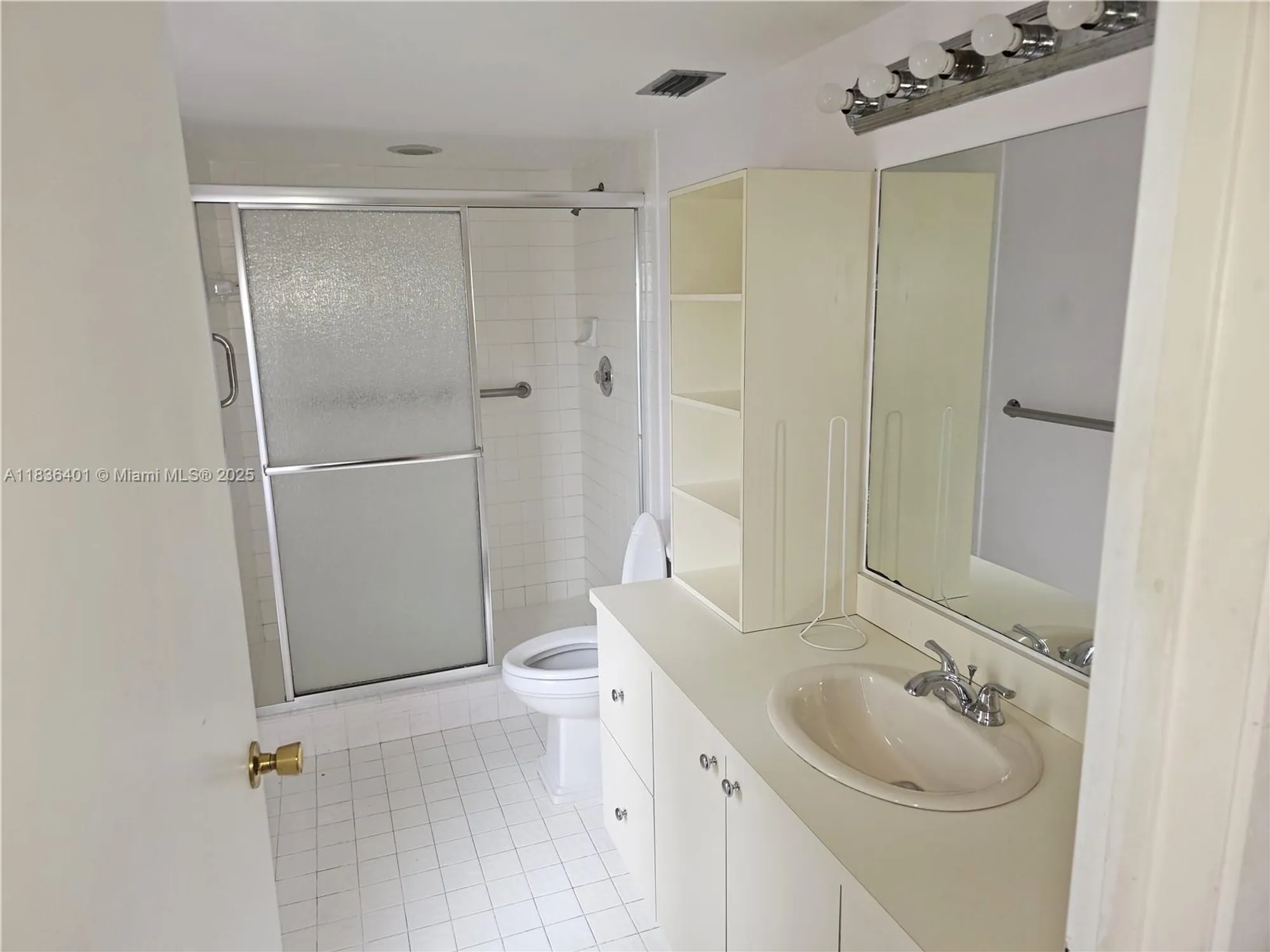 Property Slideshow image 11 of 22 | 7270 ashford pl 308, Delray Beach, FL, 33446