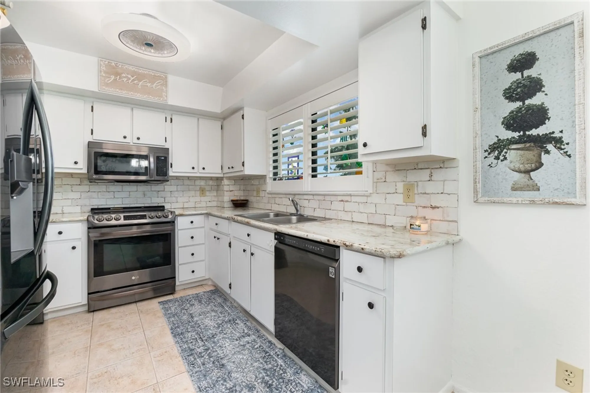 Property Slideshow image 10 of 45 | 7402 lake breeze dr apt 116, Fort Myers, FL, 33907