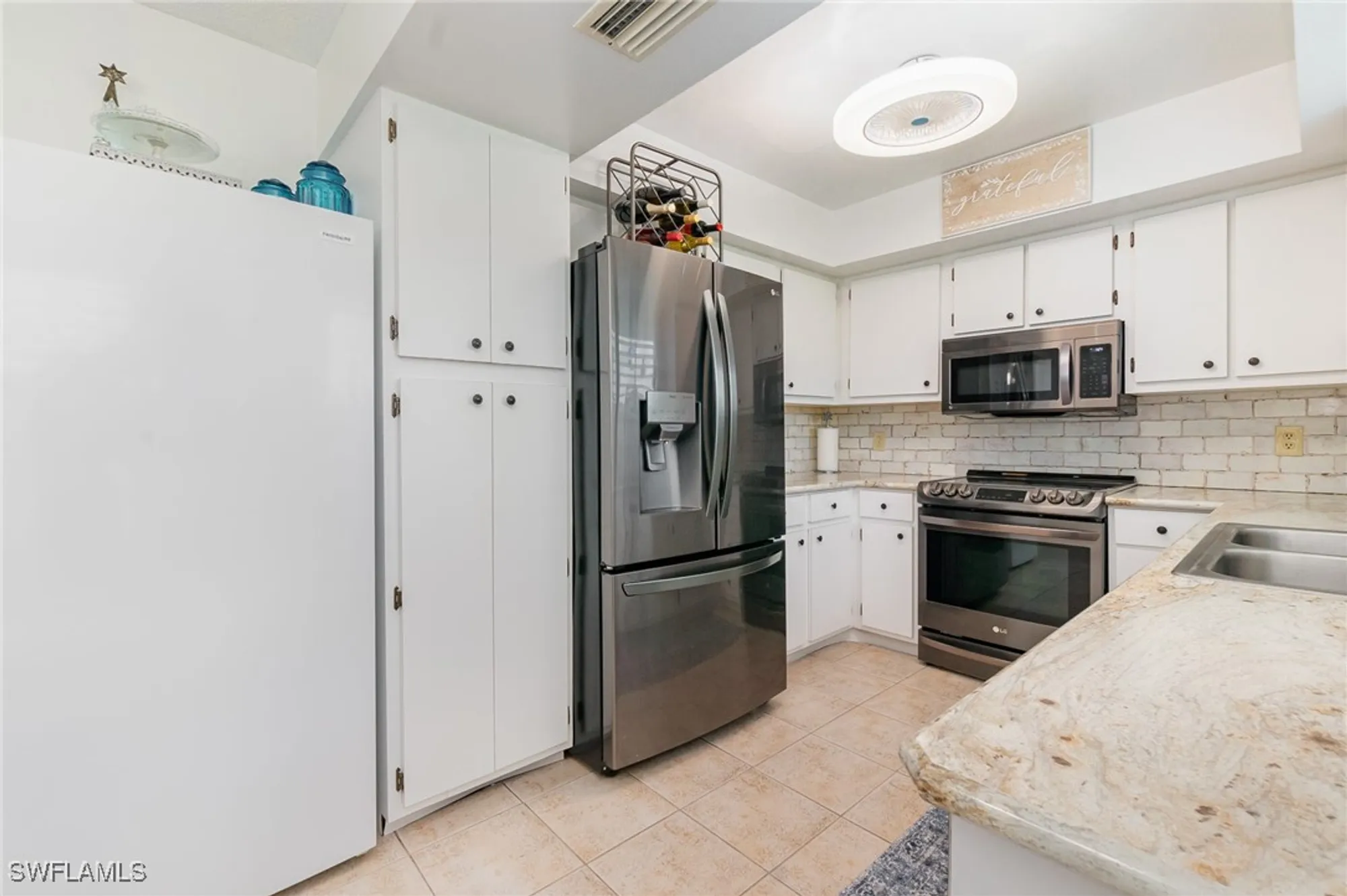 Property Slideshow image 11 of 45 | 7402 lake breeze dr apt 116, Fort Myers, FL, 33907