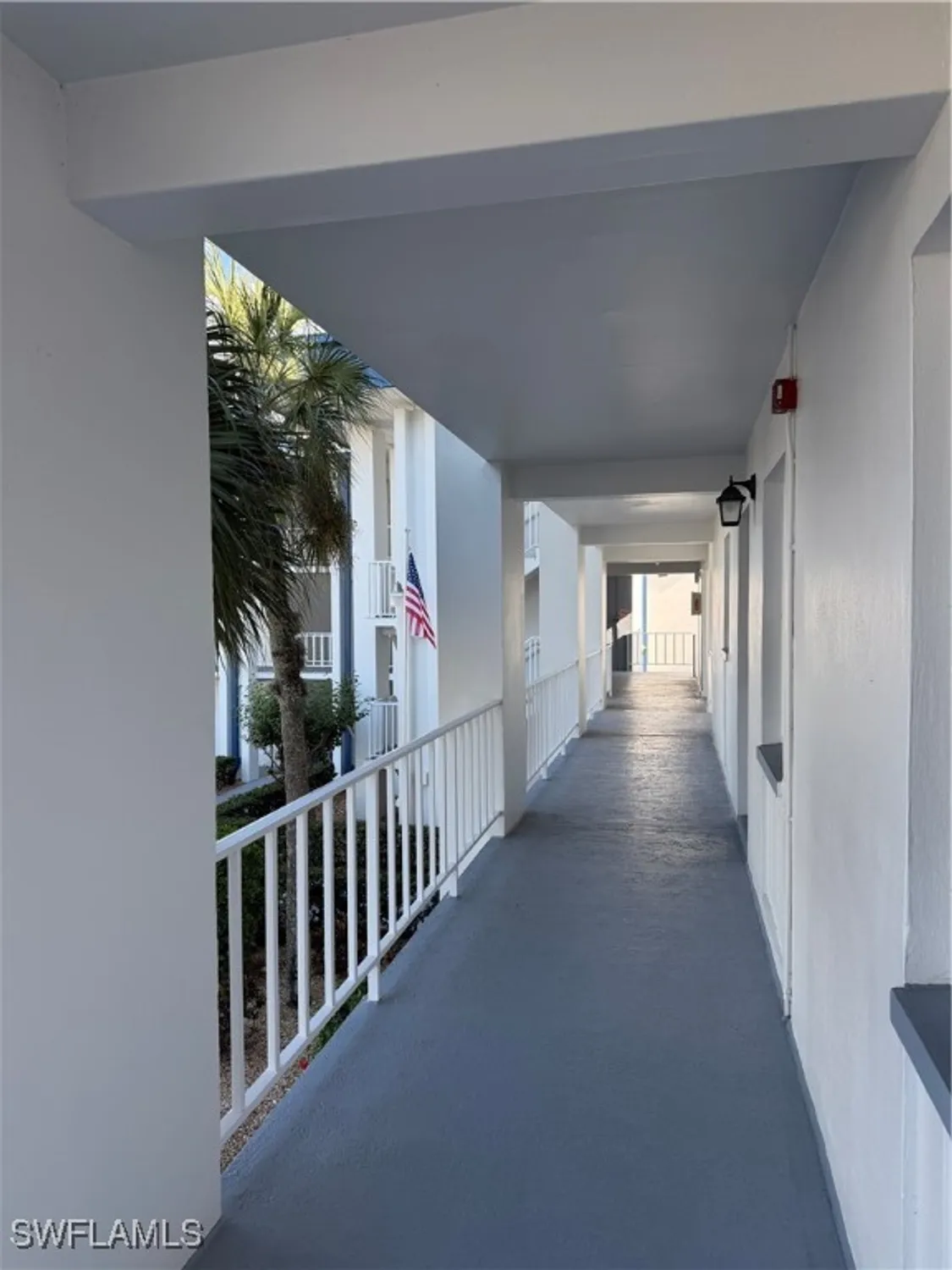 Property Slideshow image 10 of 27 | 1724 pine valley dr 202, Fort Myers, FL, 33907