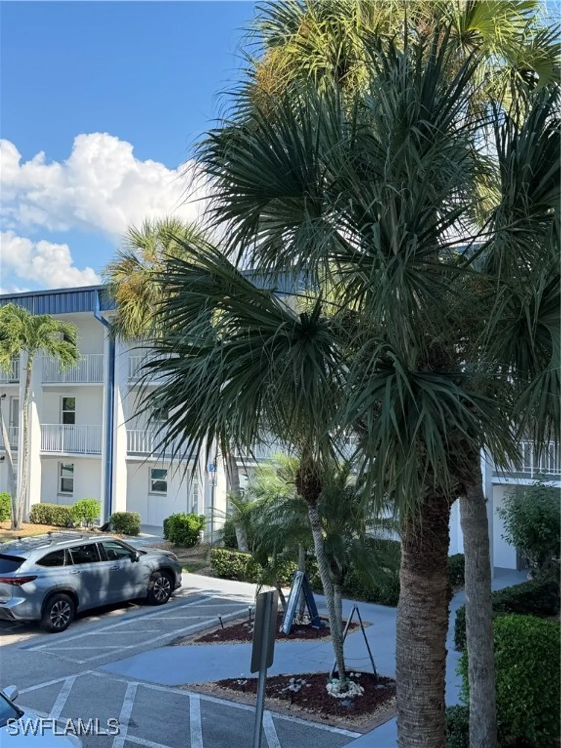 Property Slideshow image 24 of 27 | 1724 pine valley dr 202, Fort Myers, FL, 33907