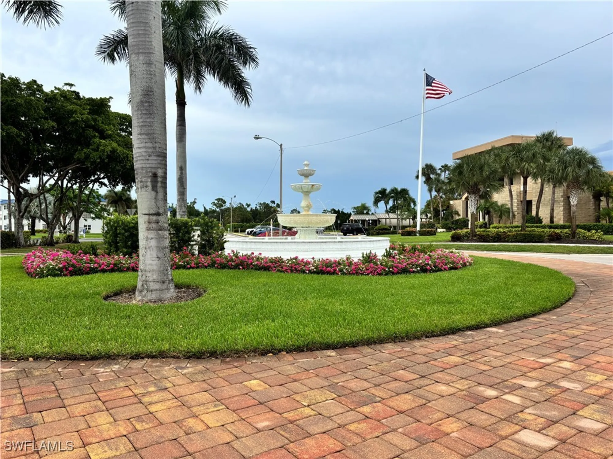 Property Slideshow image 20 of 27 | 1724 pine valley dr 202, Fort Myers, FL, 33907