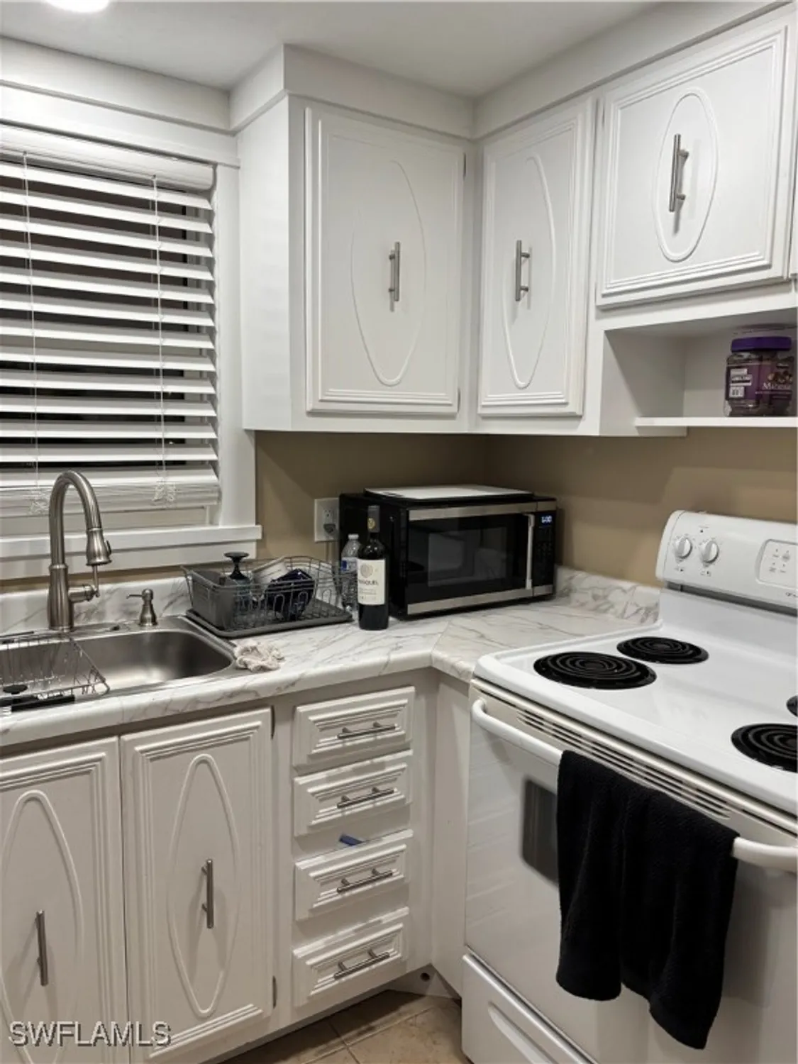 Property Slideshow image 9 of 27 | 1724 pine valley dr 202, Fort Myers, FL, 33907