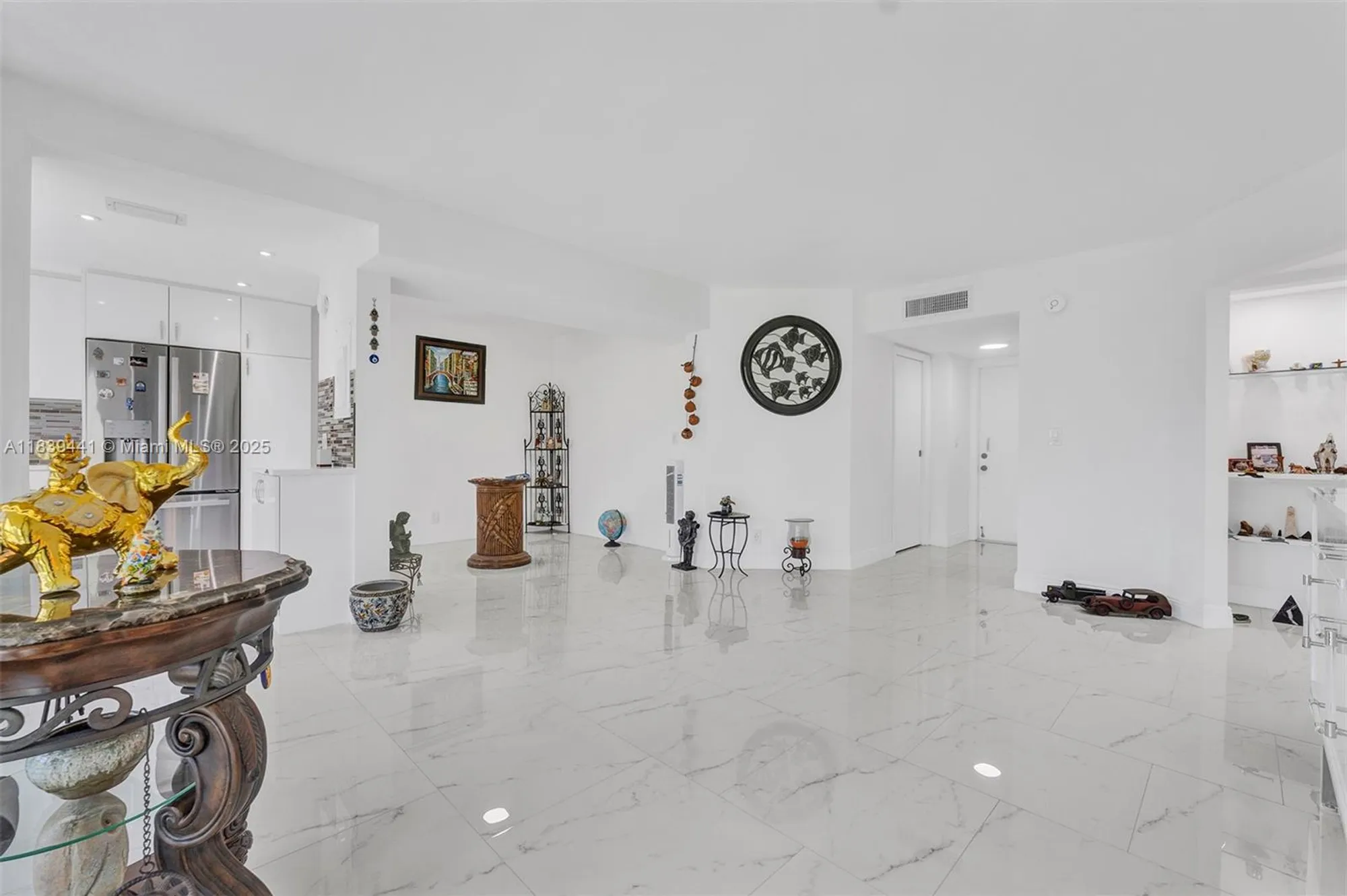 Property Slideshow image 14 of 60 | 3661 via poinciana apt 206, Lake Worth, FL, 33467