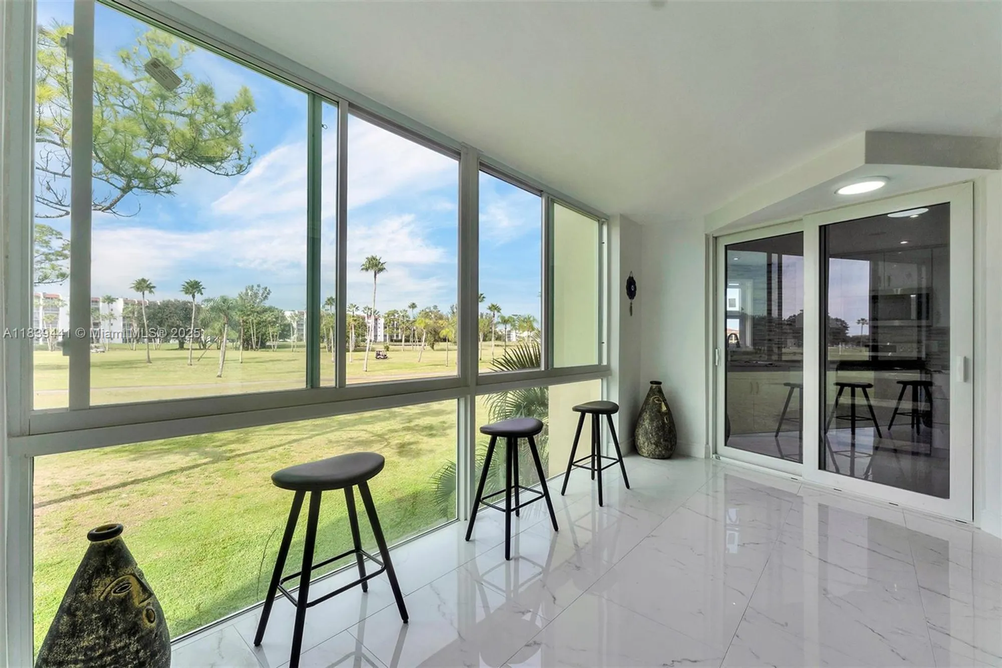 Property Slideshow image 10 of 60 | 3661 via poinciana apt 206, Lake Worth, FL, 33467