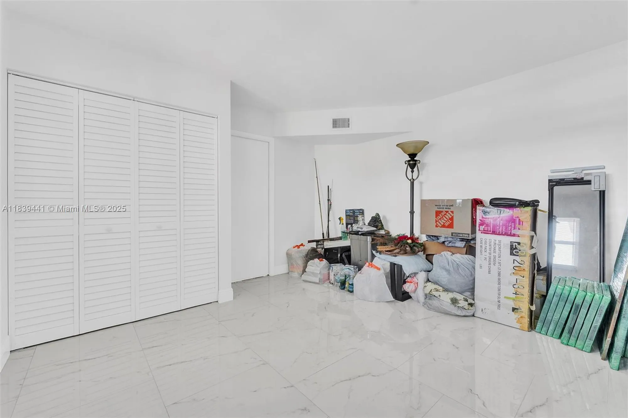 Property Slideshow image 27 of 60 | 3661 via poinciana apt 206, Lake Worth, FL, 33467