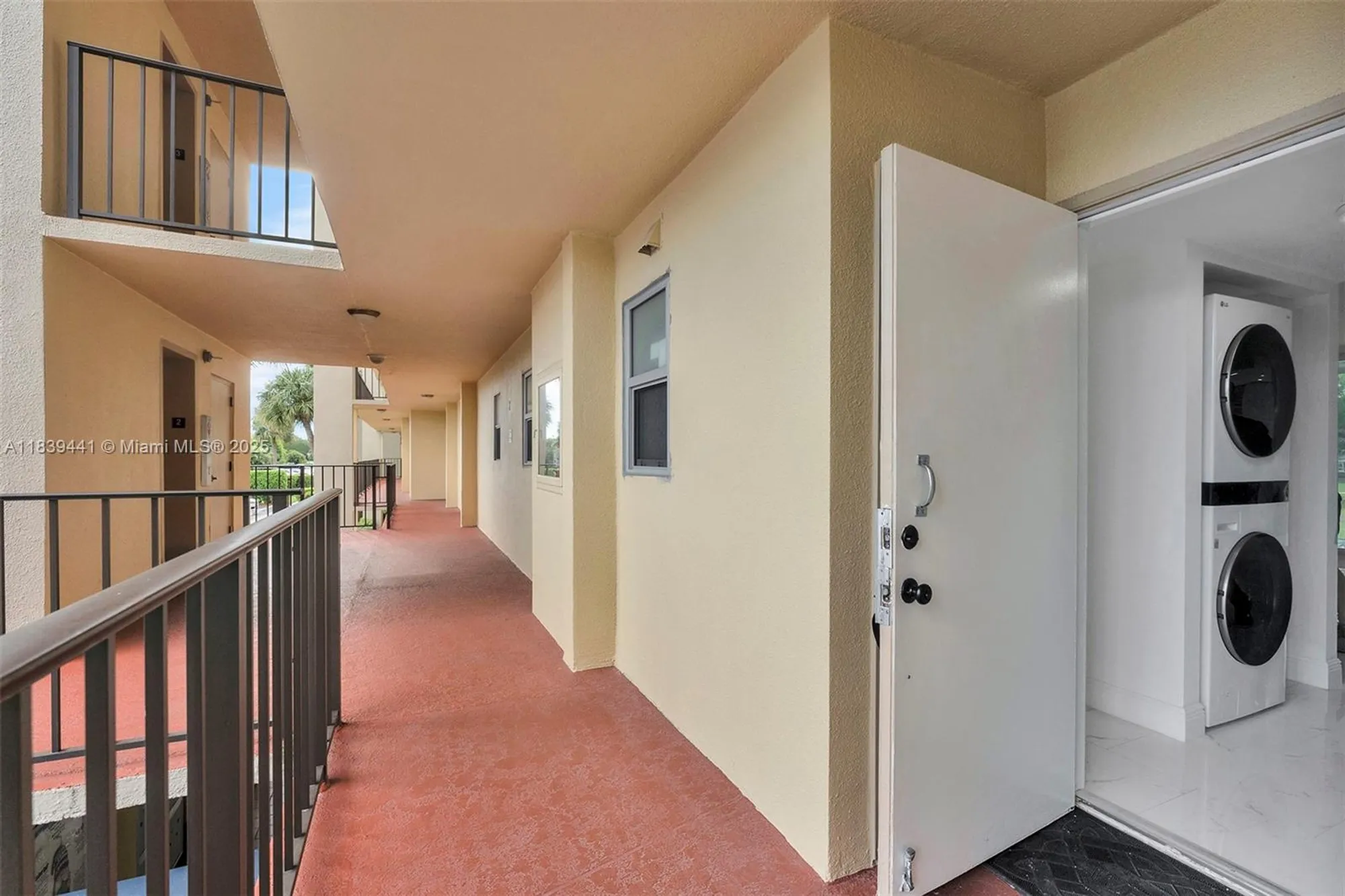 Property Slideshow image 36 of 60 | 3661 via poinciana apt 206, Lake Worth, FL, 33467