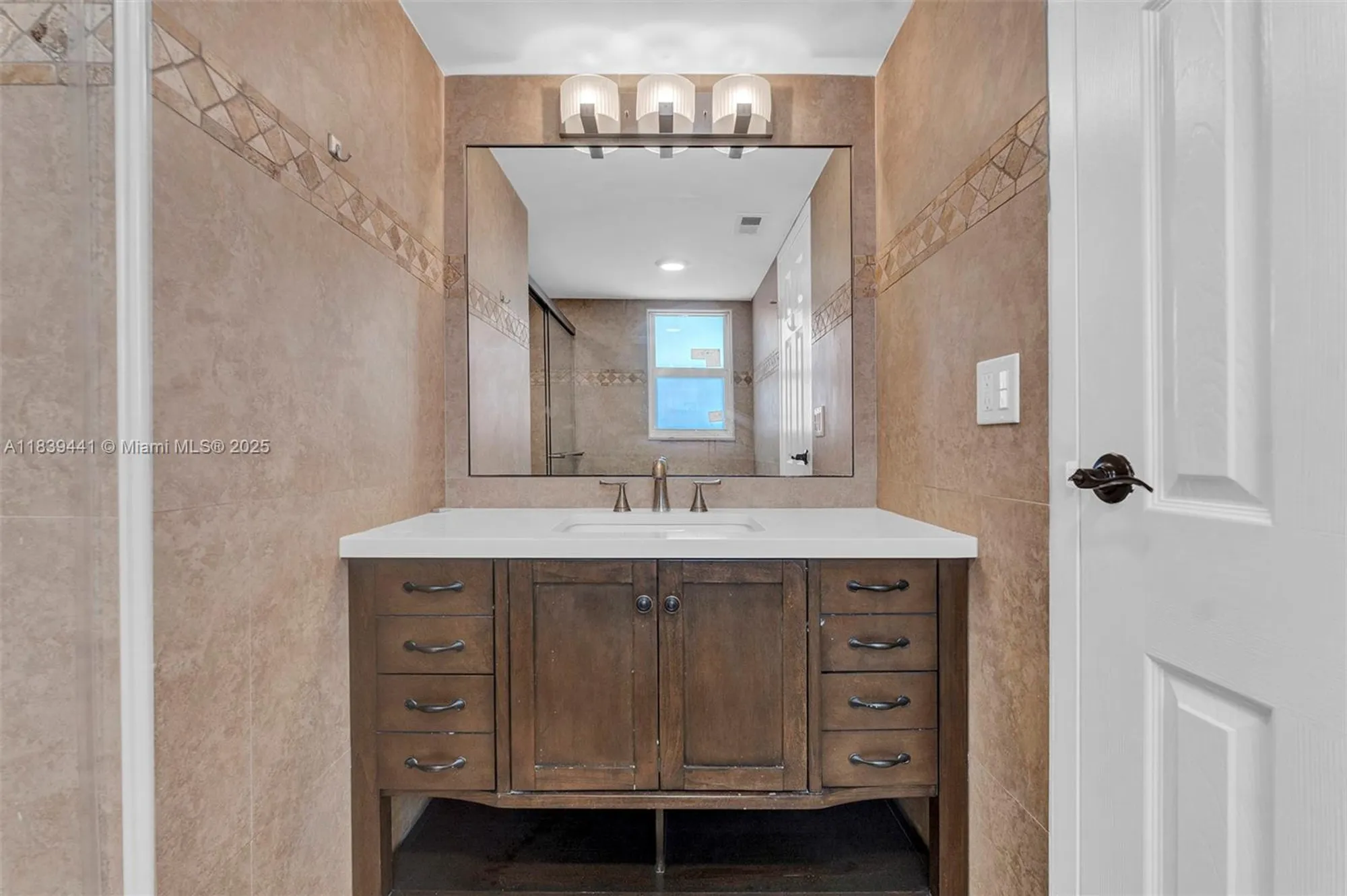 Property Slideshow image 30 of 60 | 3661 via poinciana apt 206, Lake Worth, FL, 33467