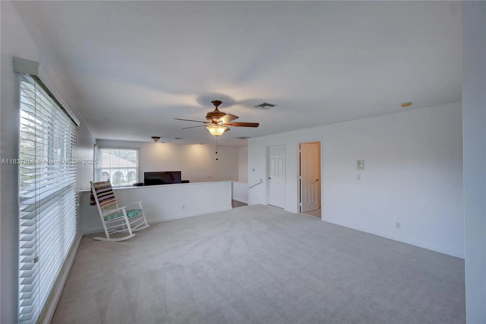 Property Slideshow image 19 of 26 | 7062 brunswick cir, Boynton Beach, FL, 33472