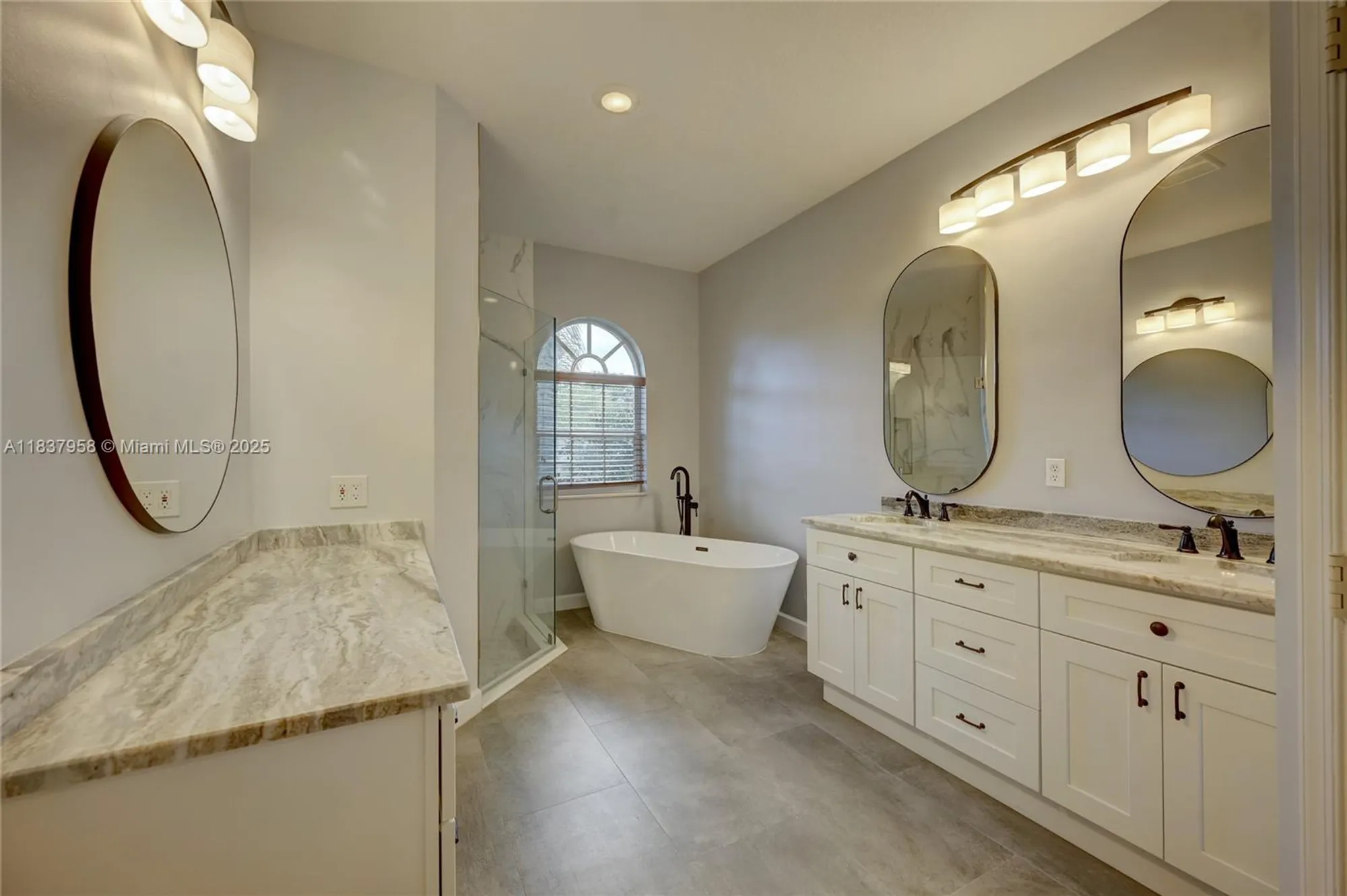 Property Slideshow image 10 of 26 | 7062 brunswick cir, Boynton Beach, FL, 33472