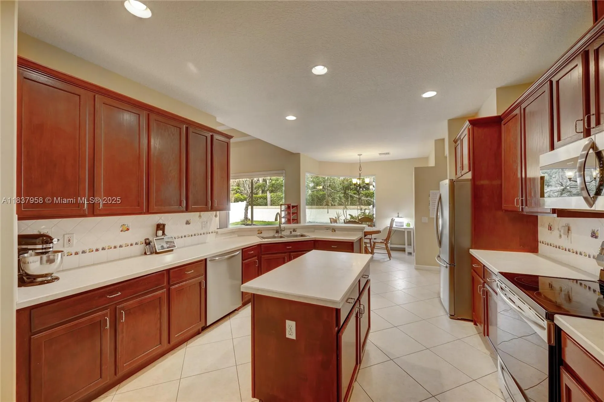 Property Slideshow image 21 of 26 | 7062 brunswick cir, Boynton Beach, FL, 33472