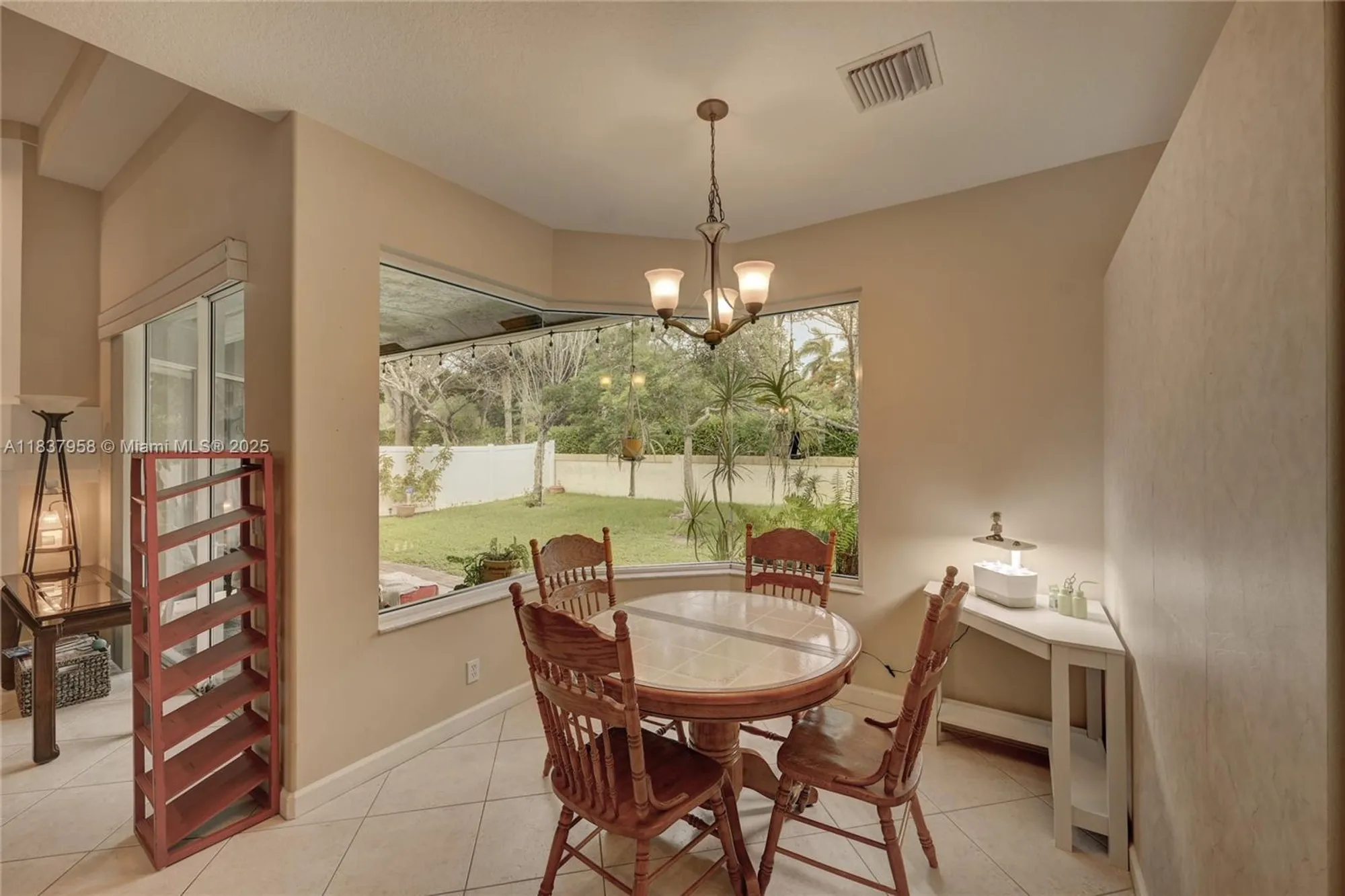 Property Slideshow image 8 of 26 | 7062 brunswick cir, Boynton Beach, FL, 33472