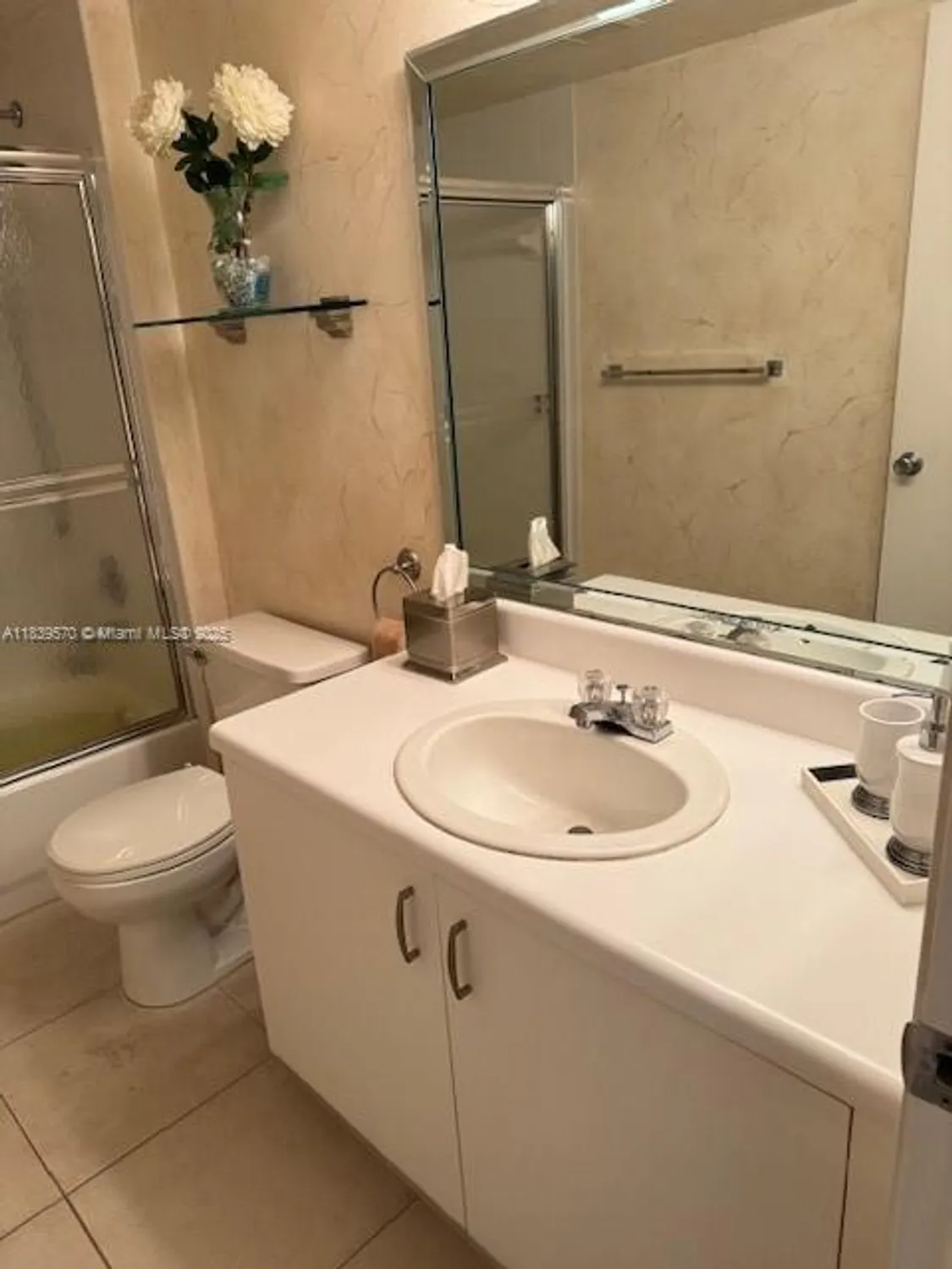 Property Slideshow image 13 of 33 | 901 sw 141st ave 405m, Pembroke Pines, FL, 33027