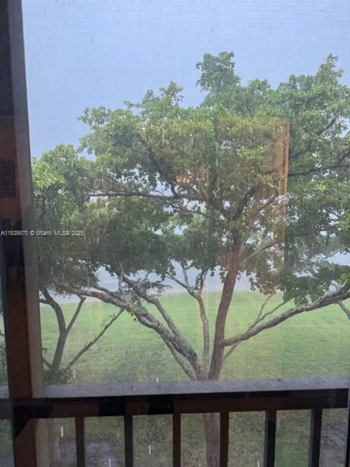 Property Slideshow image 4 of 33 | 901 sw 141st ave 405m, Pembroke Pines, FL, 33027