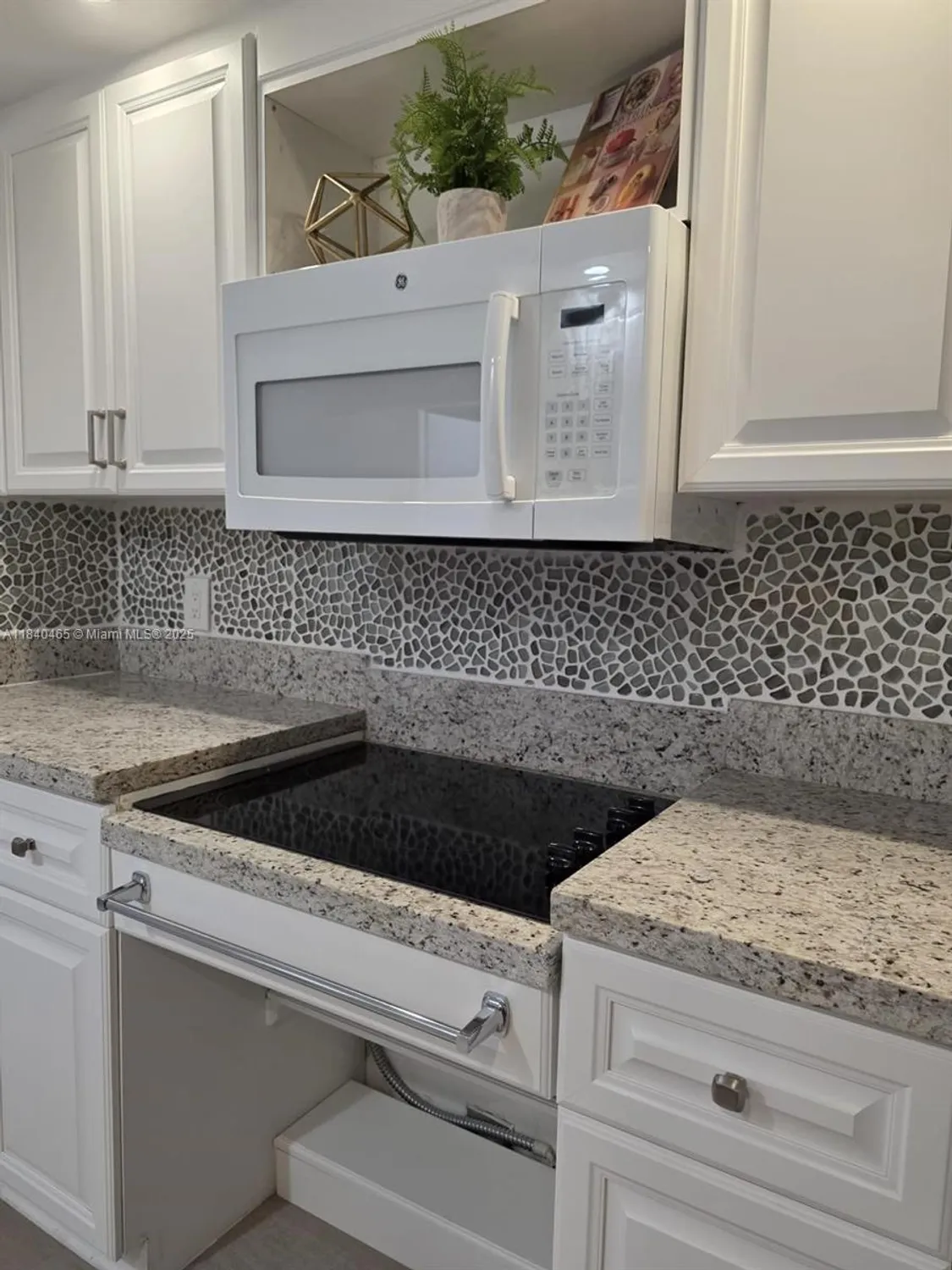 Property Slideshow image 11 of 23 | 12701 sw 14th st apt j312, Pembroke Pines, FL, 33027