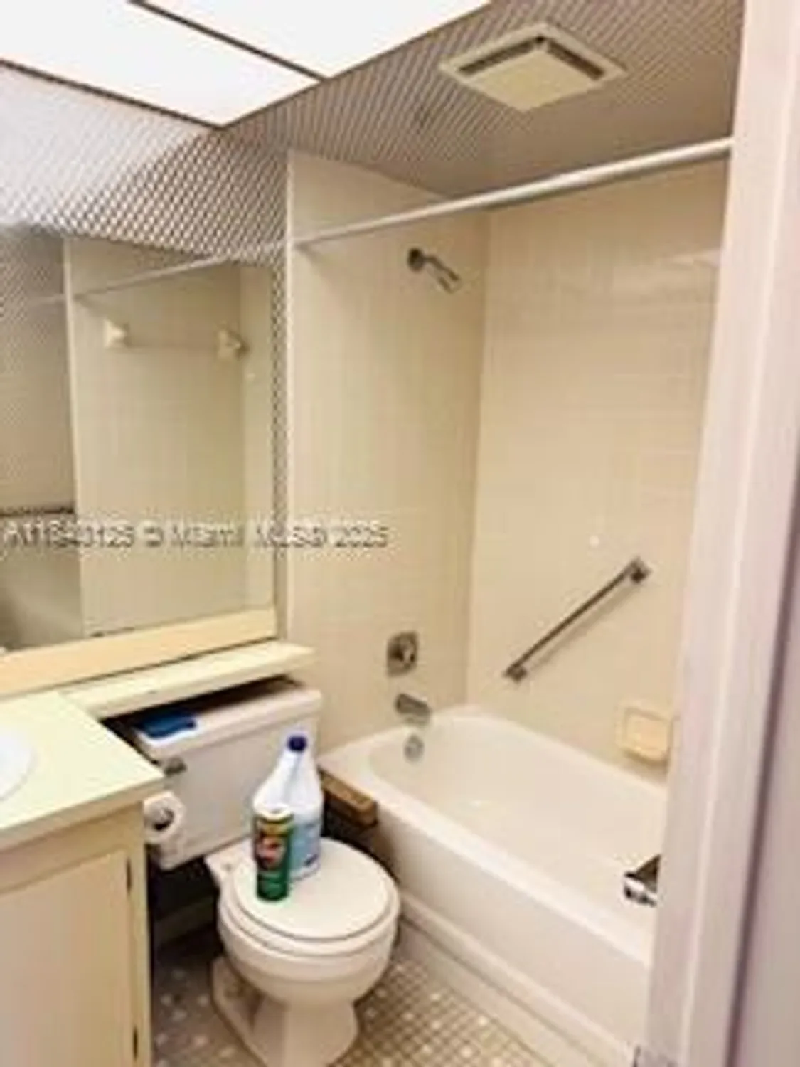 Property Slideshow image 7 of 18 | 4760 lucerne lakes blvd 108, Lake Worth, FL, 33467