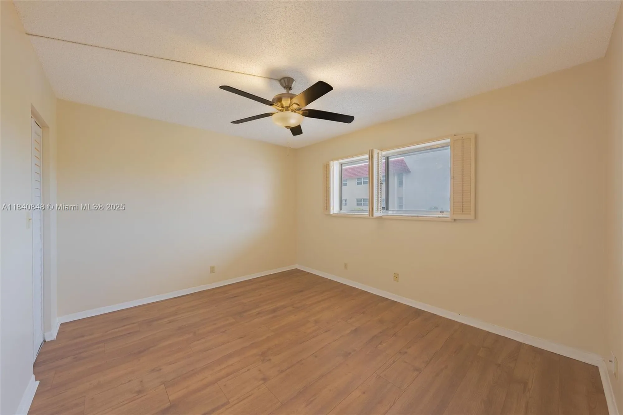Property Slideshow image 14 of 39 | 3581 inverrary dr apt 308, Lauderhill, FL, 33319