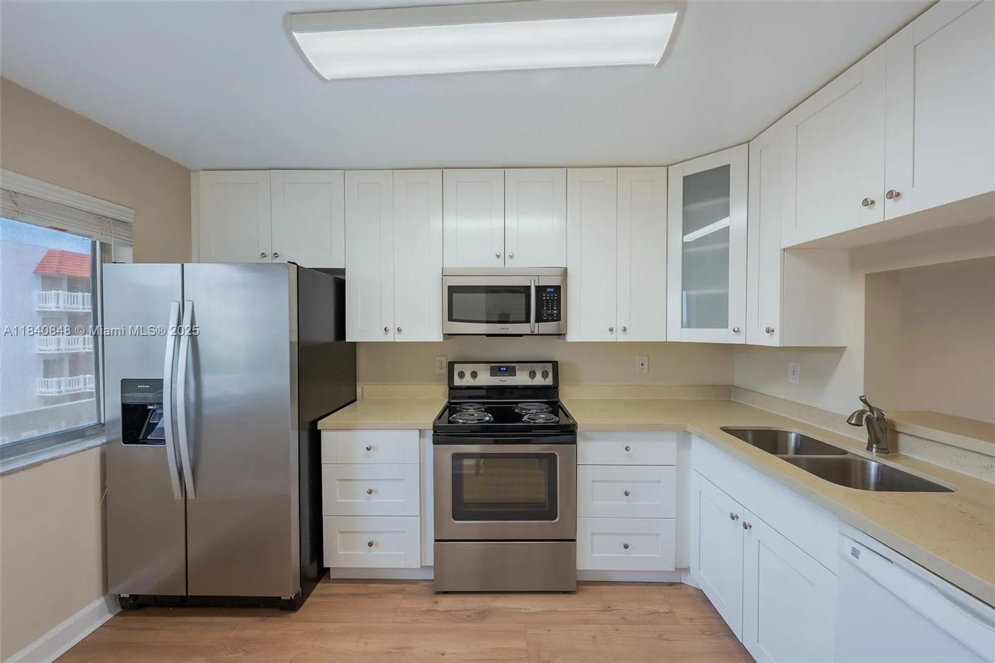 Property Slideshow image 10 of 39 | 3581 inverrary dr apt 308, Lauderhill, FL, 33319